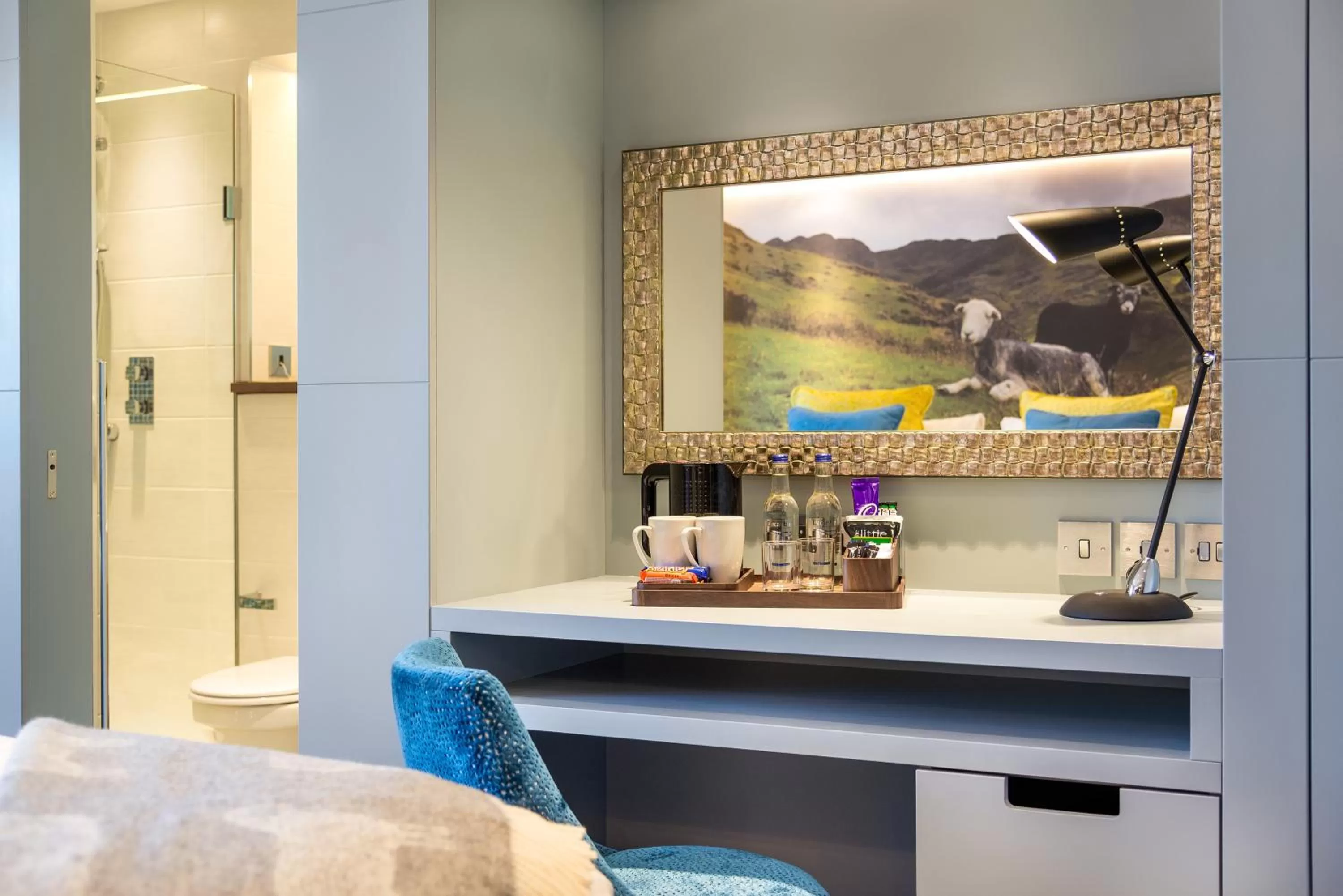 Bathroom, TV/Entertainment Center in Inn on the Square