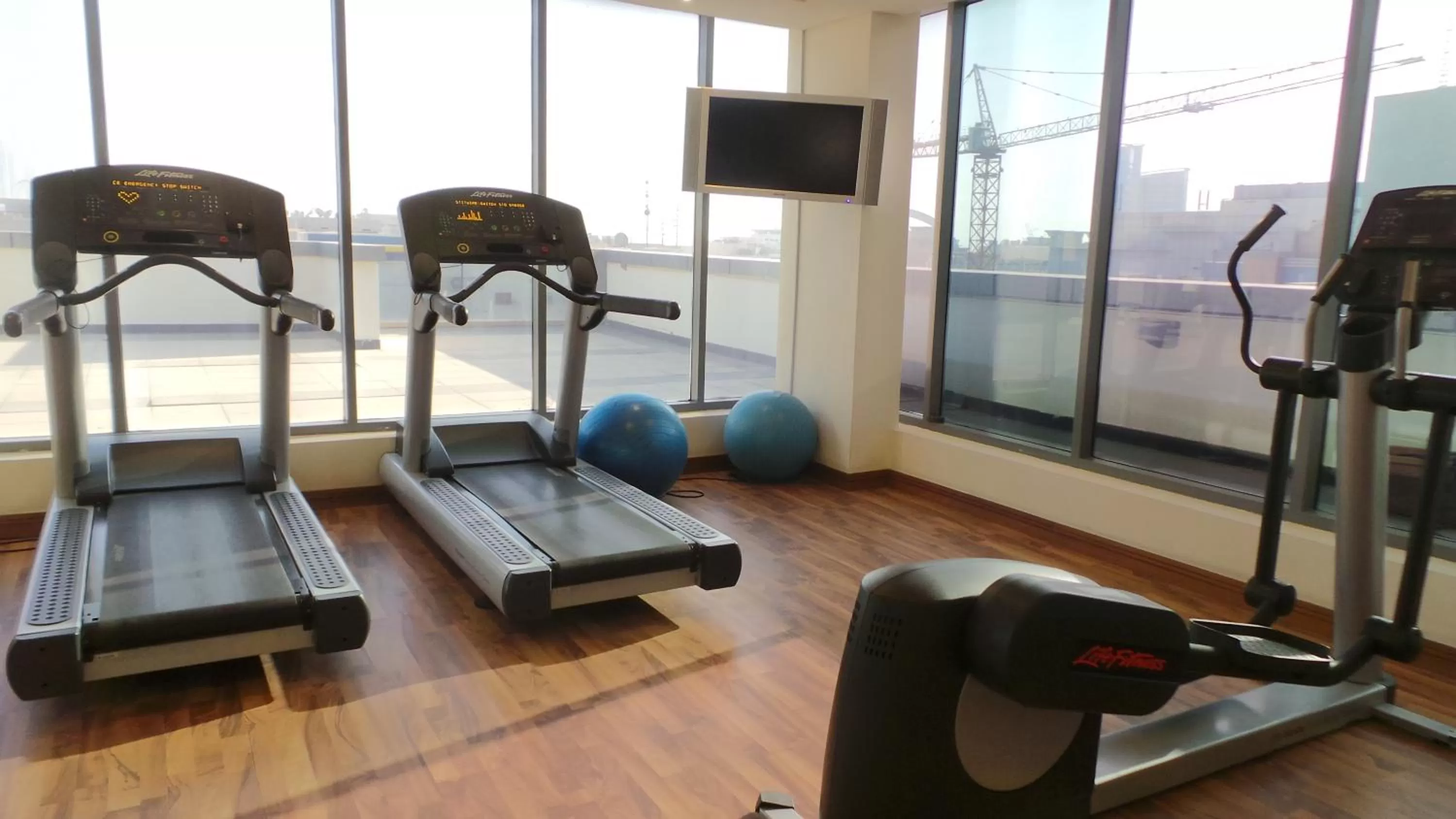 Fitness centre/facilities in Xclusive Maples Hotel Apartment