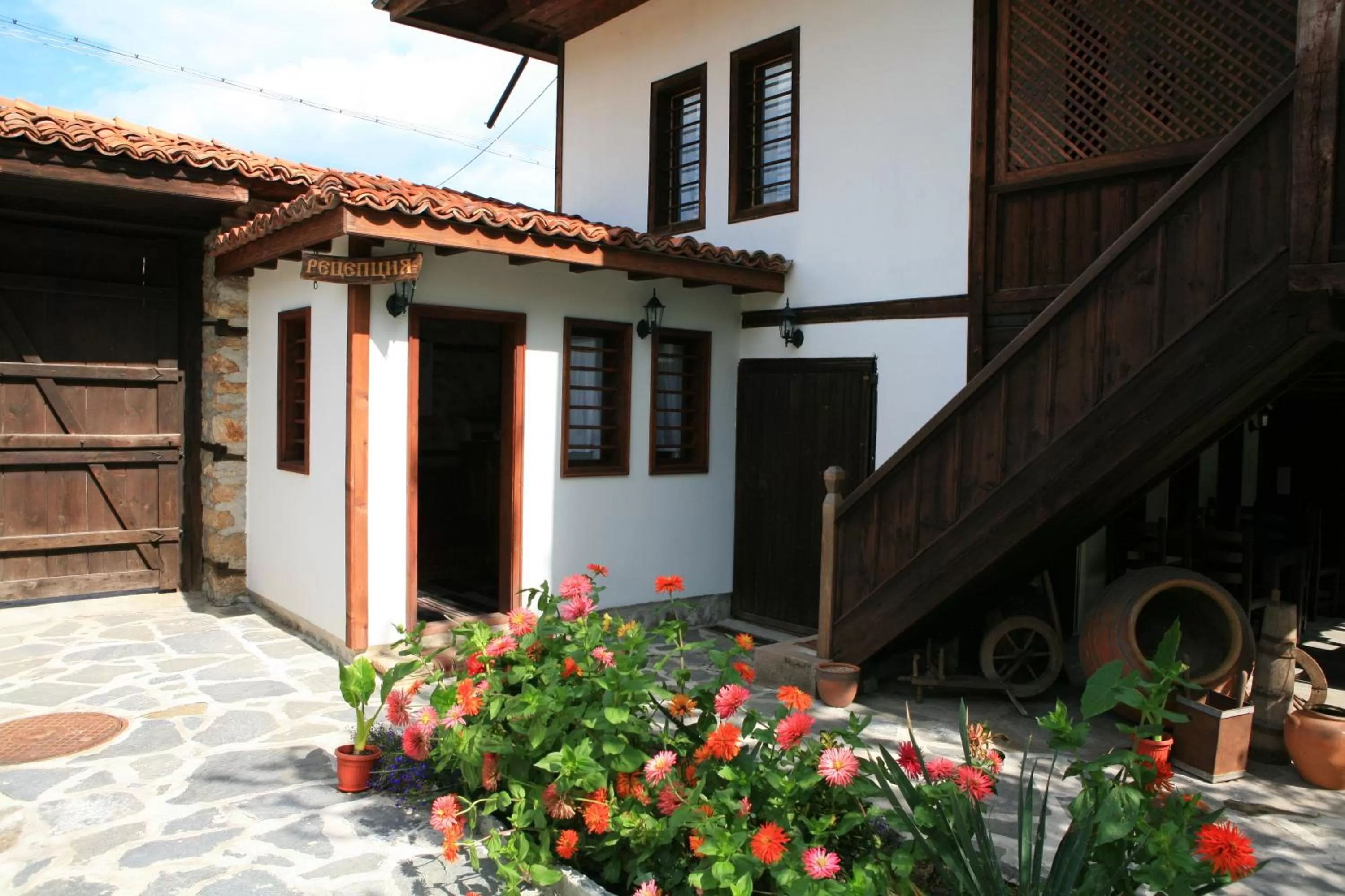 Property building in Djudjeva Kyshta Hotel
