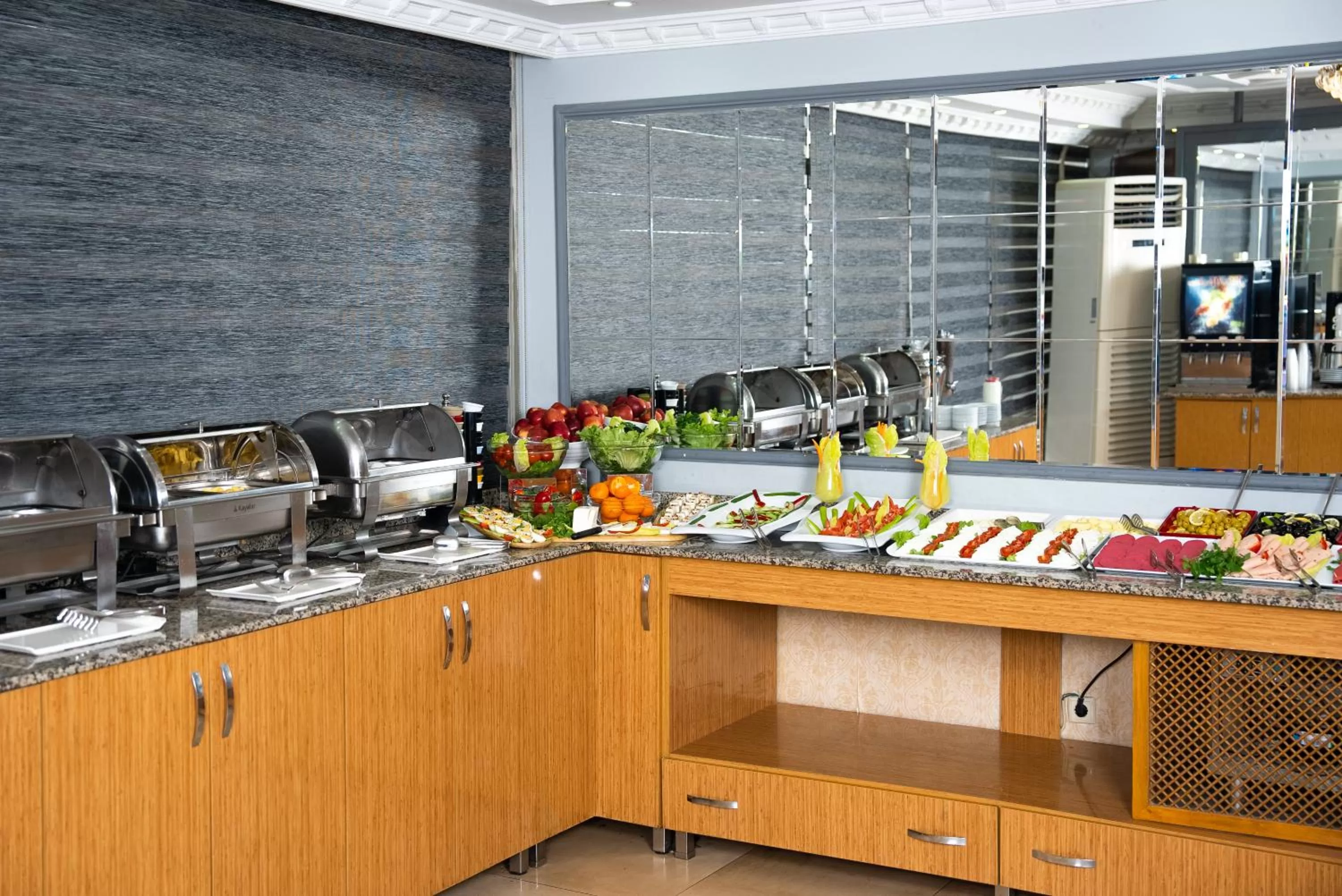 Buffet breakfast in Istanbul Panorama Hotel