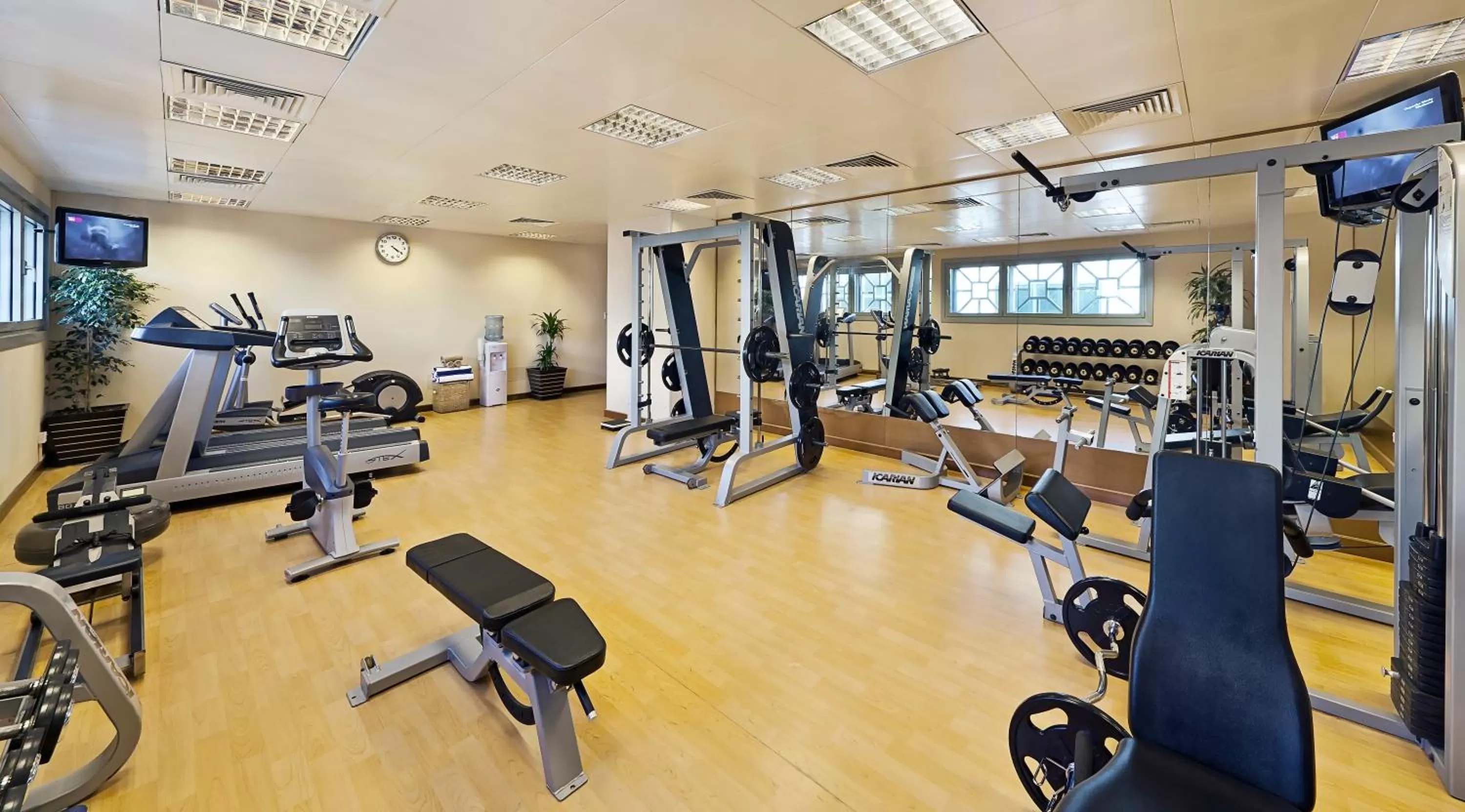 Fitness centre/facilities in Al Manzel Hotel Apartments