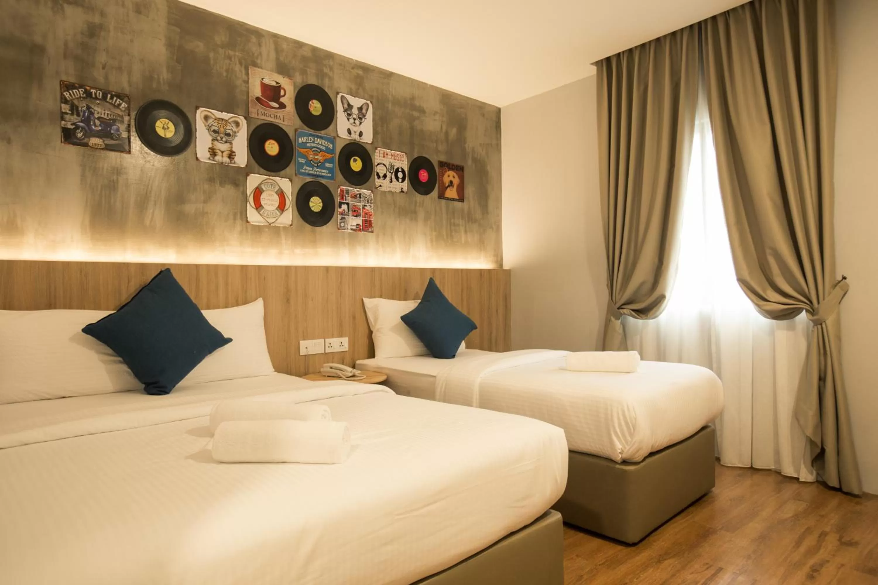 Bed in HOTEL CIQ, JALAN TRUS