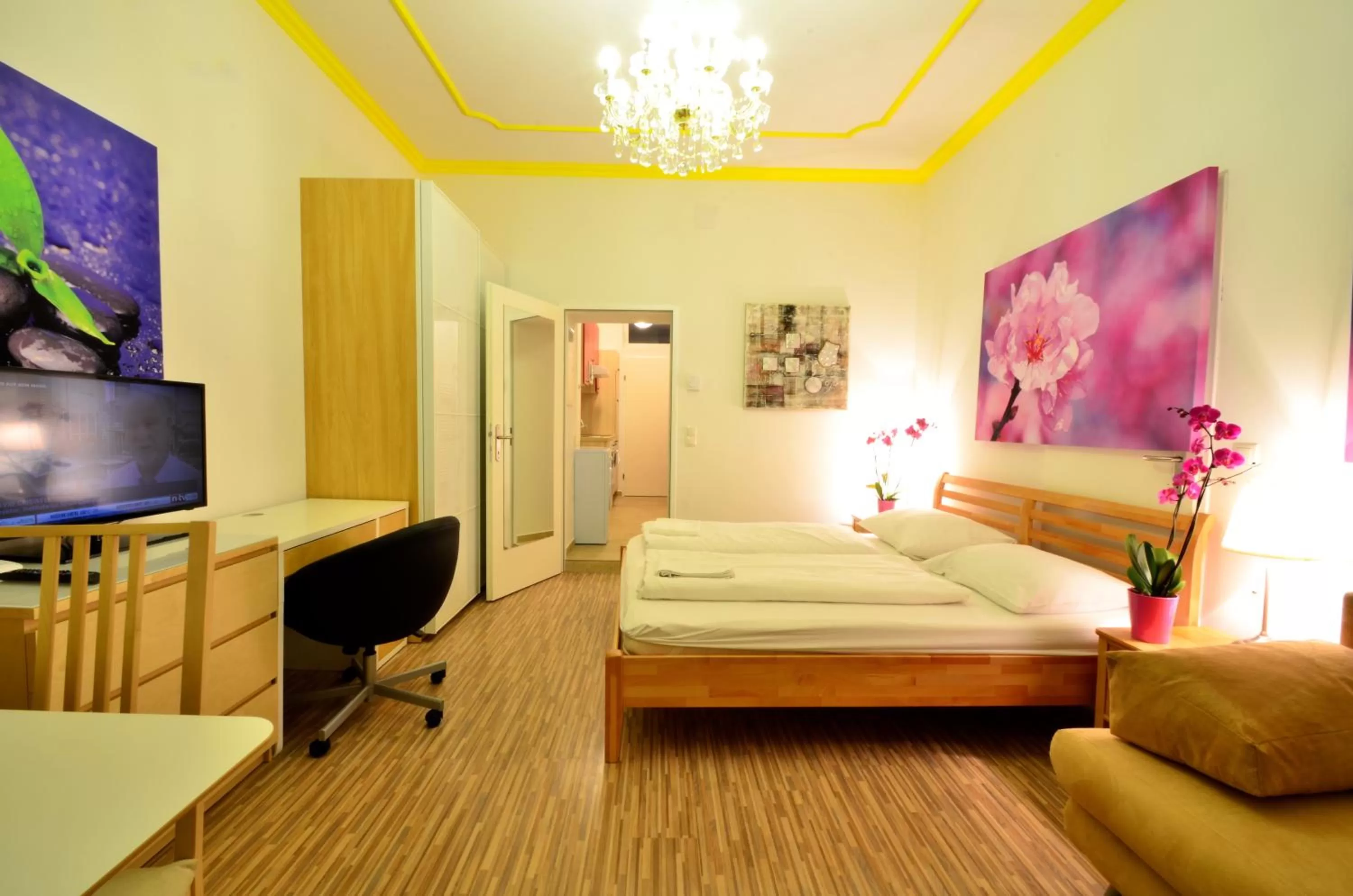 Bed in AJO Apartments - Messe City Flat - Self-Check-in