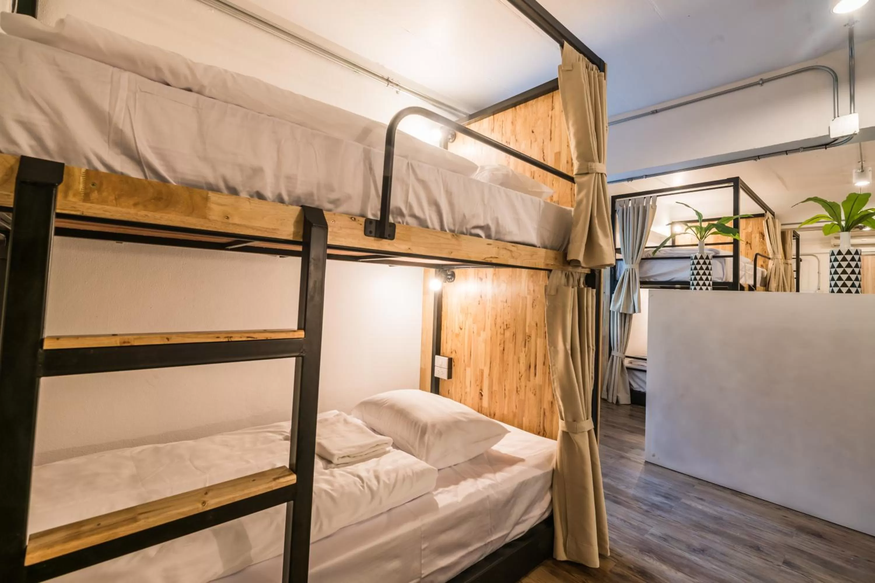 Bed in Your Space Hotel Prasingh