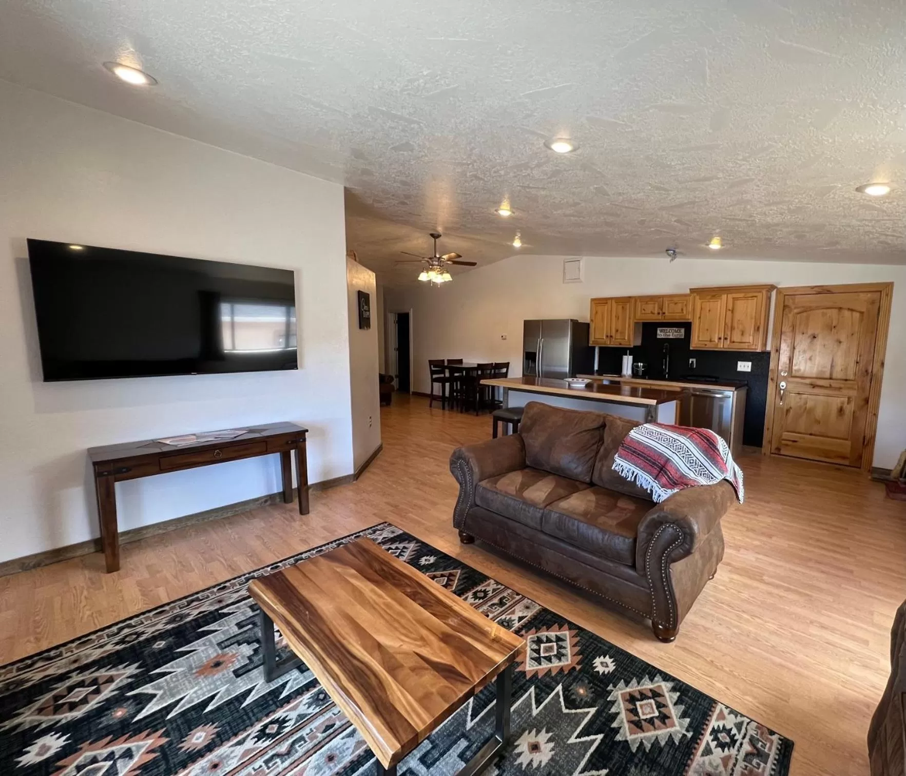 Communal lounge/ TV room in THE SNUGGLE INN