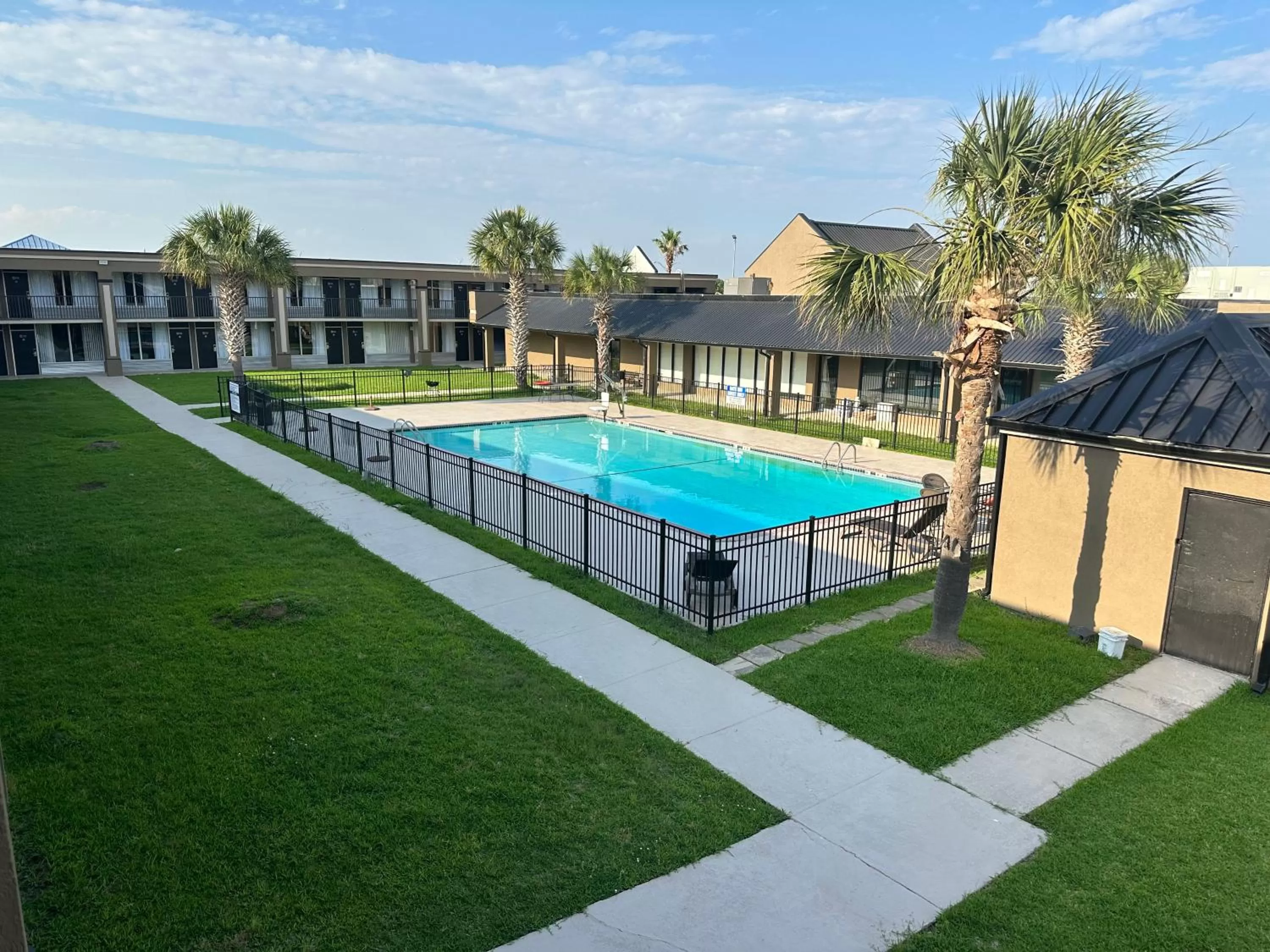 Swimming pool in Days Inn & Suites by Wyndham Jennings