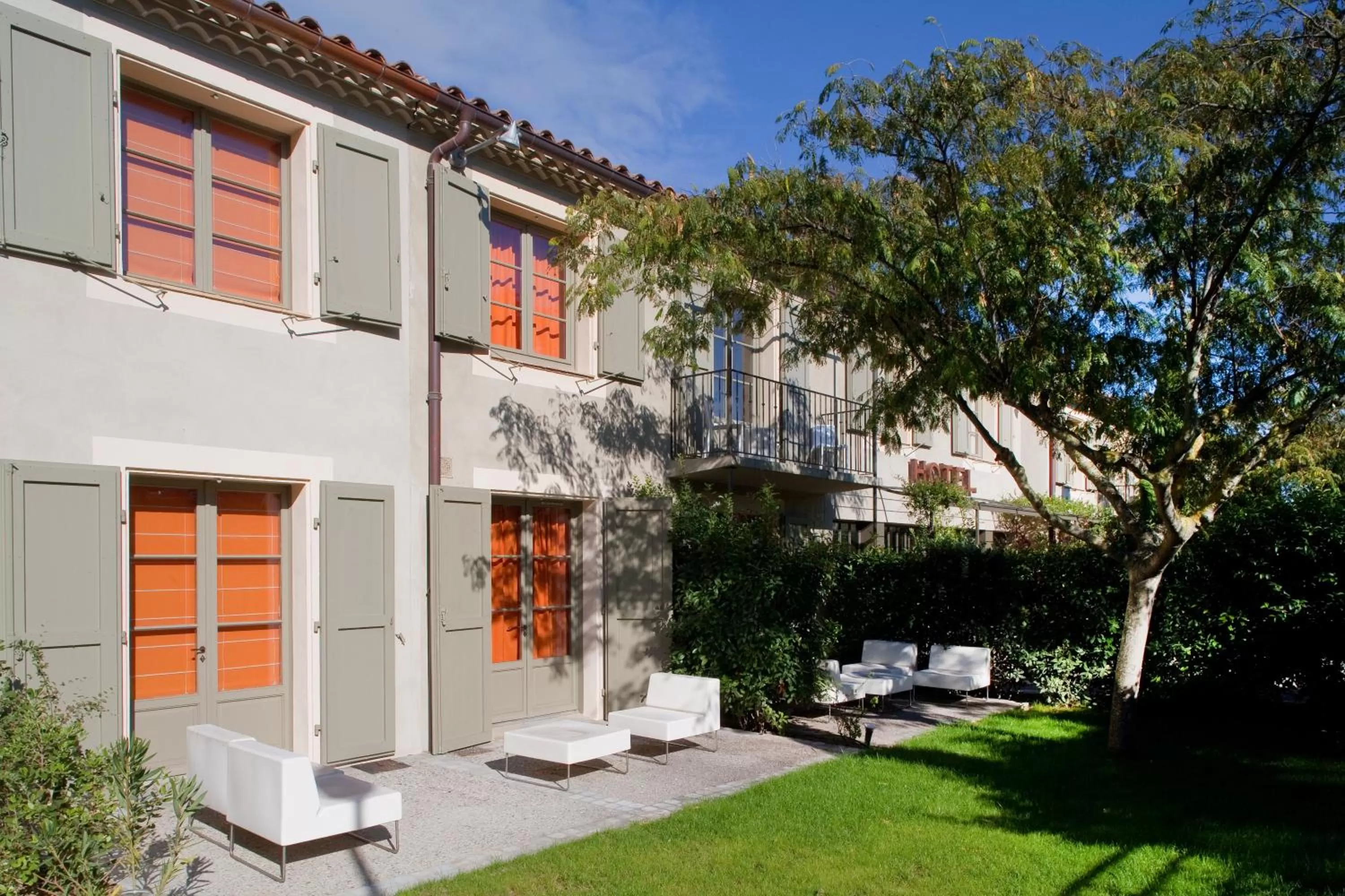 Property building in Hôtel Montmorency & Spa