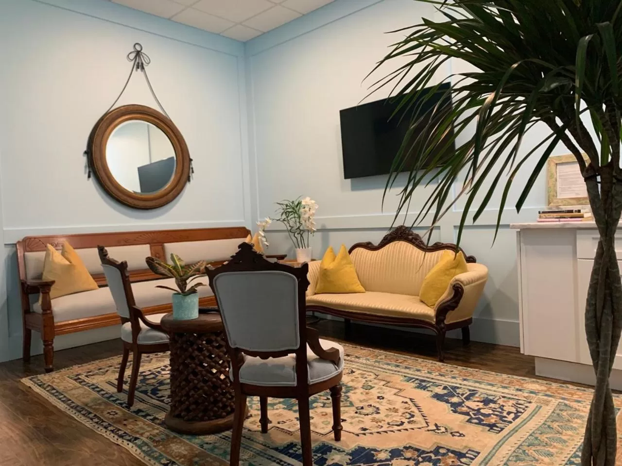 Communal lounge/ TV room in The Cabot Lodge