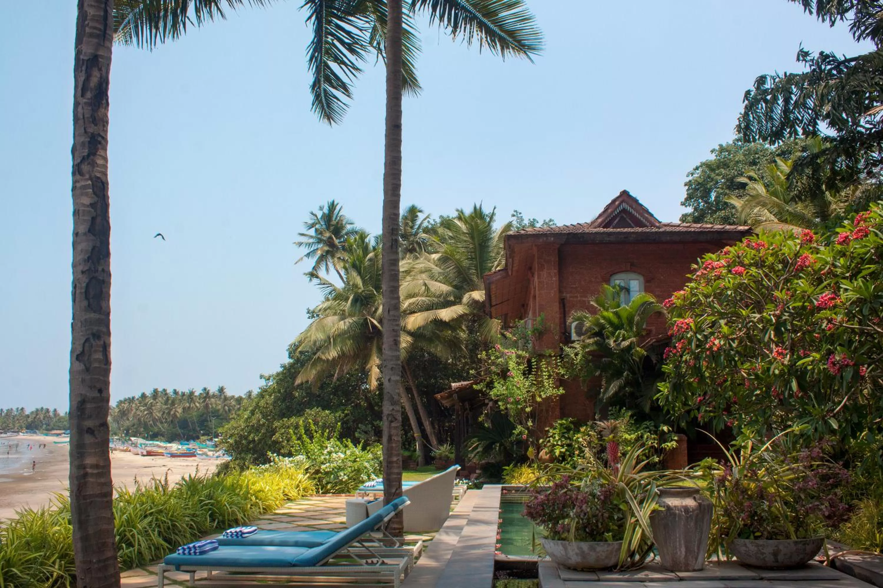 Facade/entrance in Ahilya By The Sea
