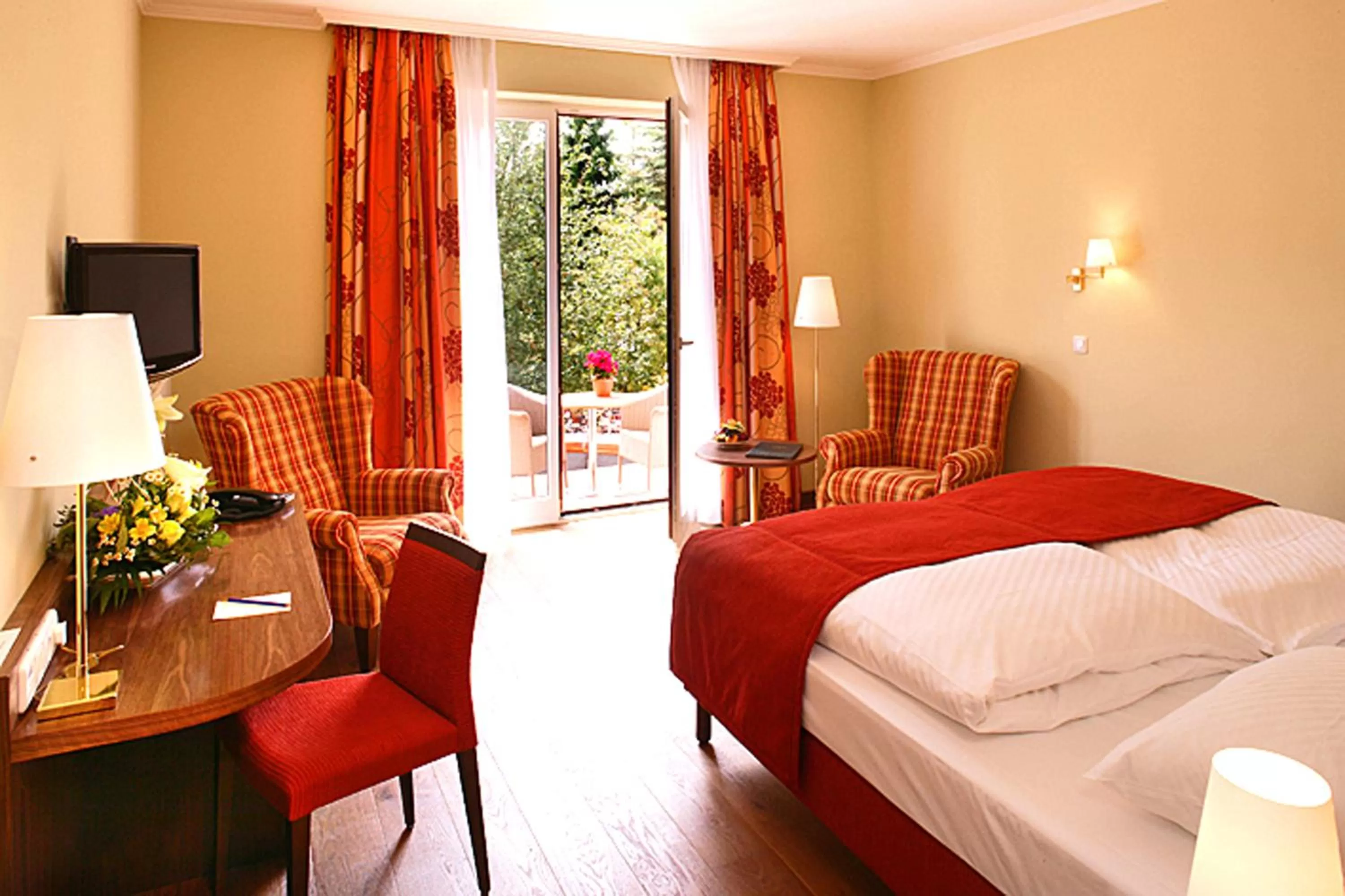 TV and multimedia, Bed in Ringhotel Warnemünder Hof