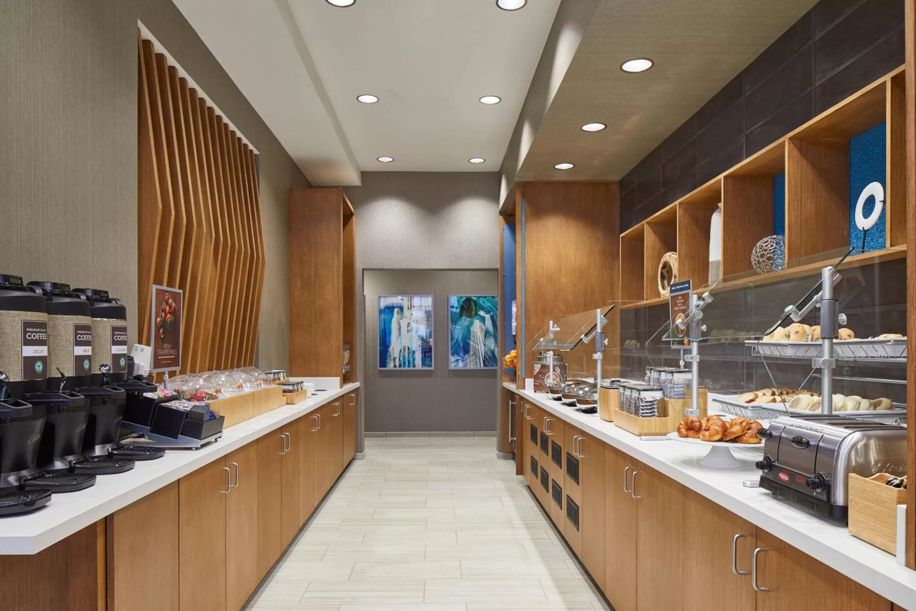 Breakfast in SpringHill Suites by Marriott Columbus Dublin