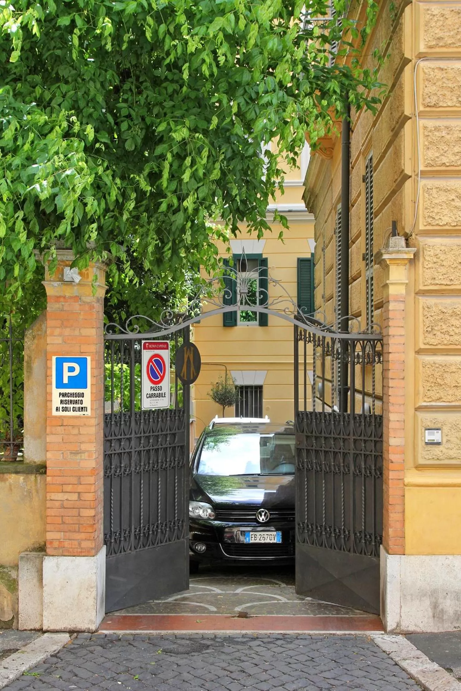 Facade/entrance in Hotel Arcangelo