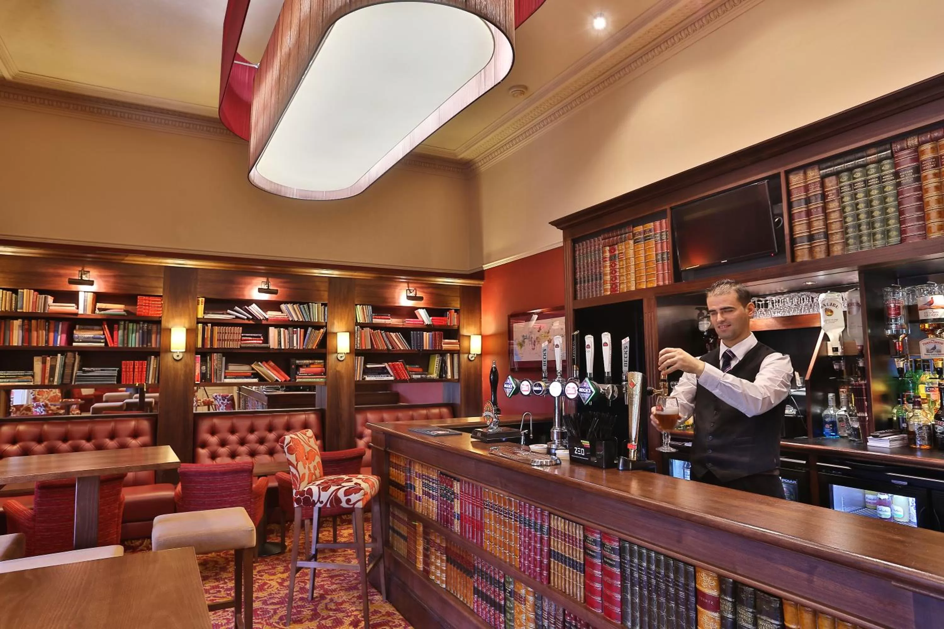 Lounge or bar in Reigate Manor Hotel