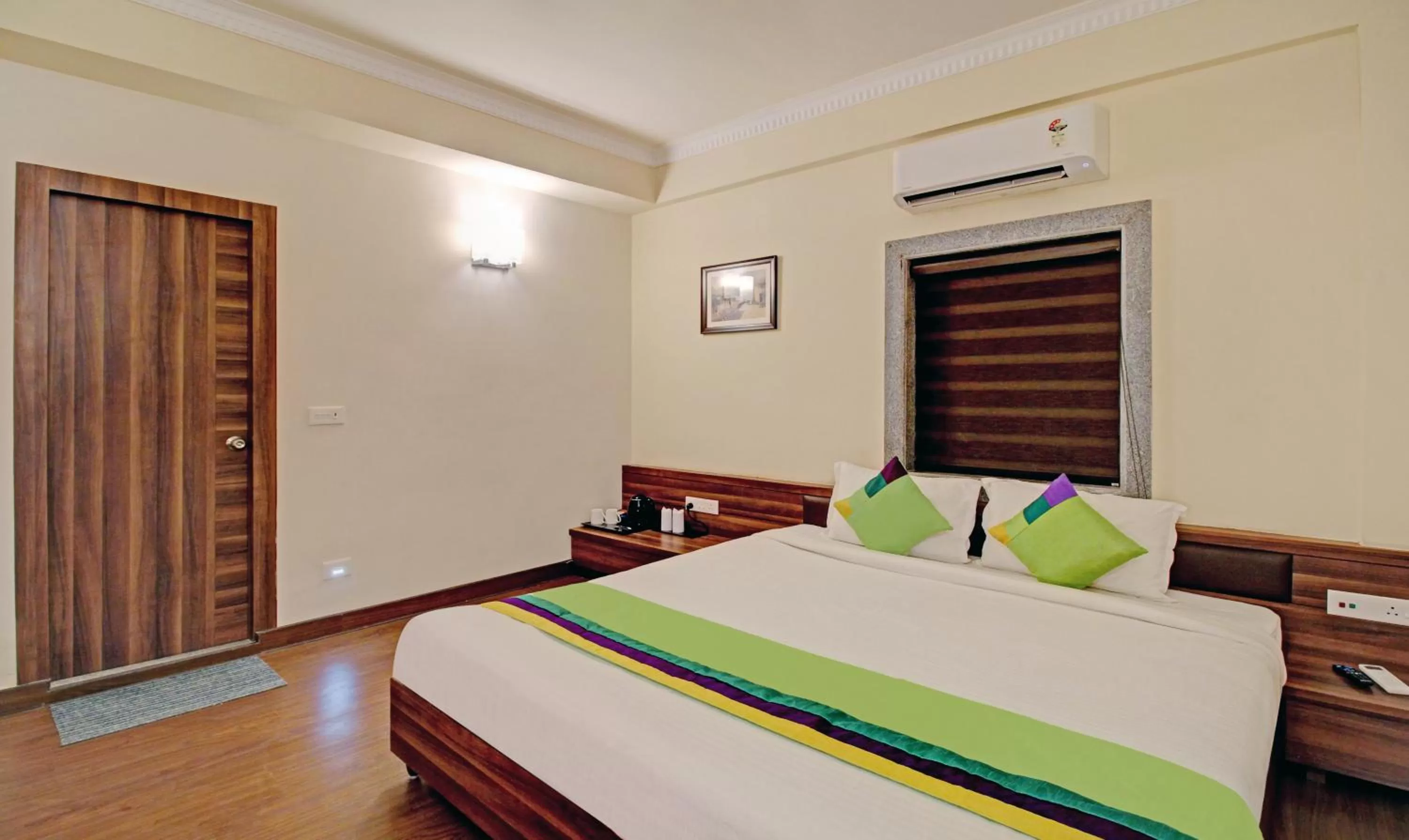 Bedroom, Bed in Treebo ASL Prime, Gariahat