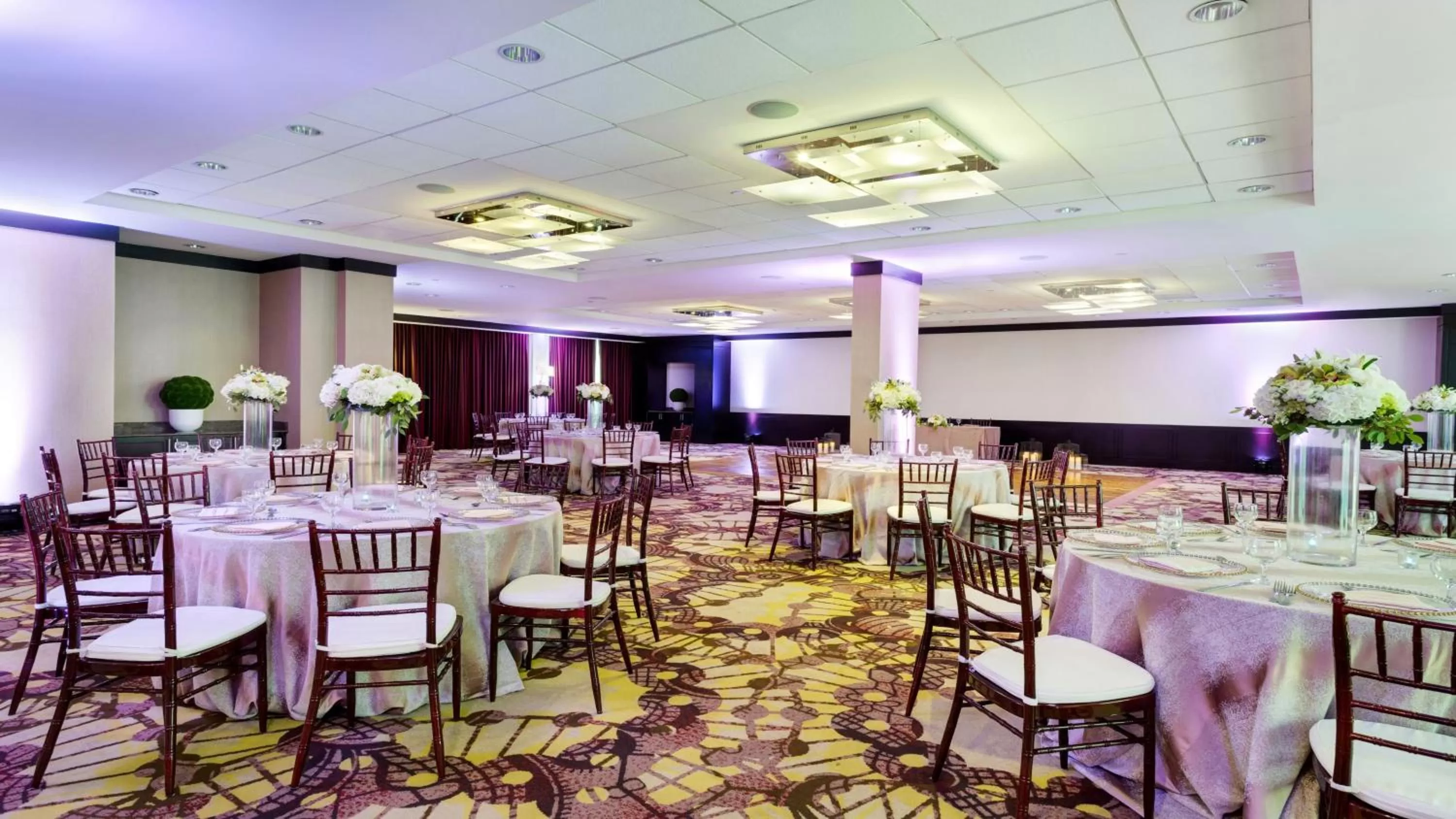 Meeting/conference room in Crowne Plaza Houston Galleria Area by IHG