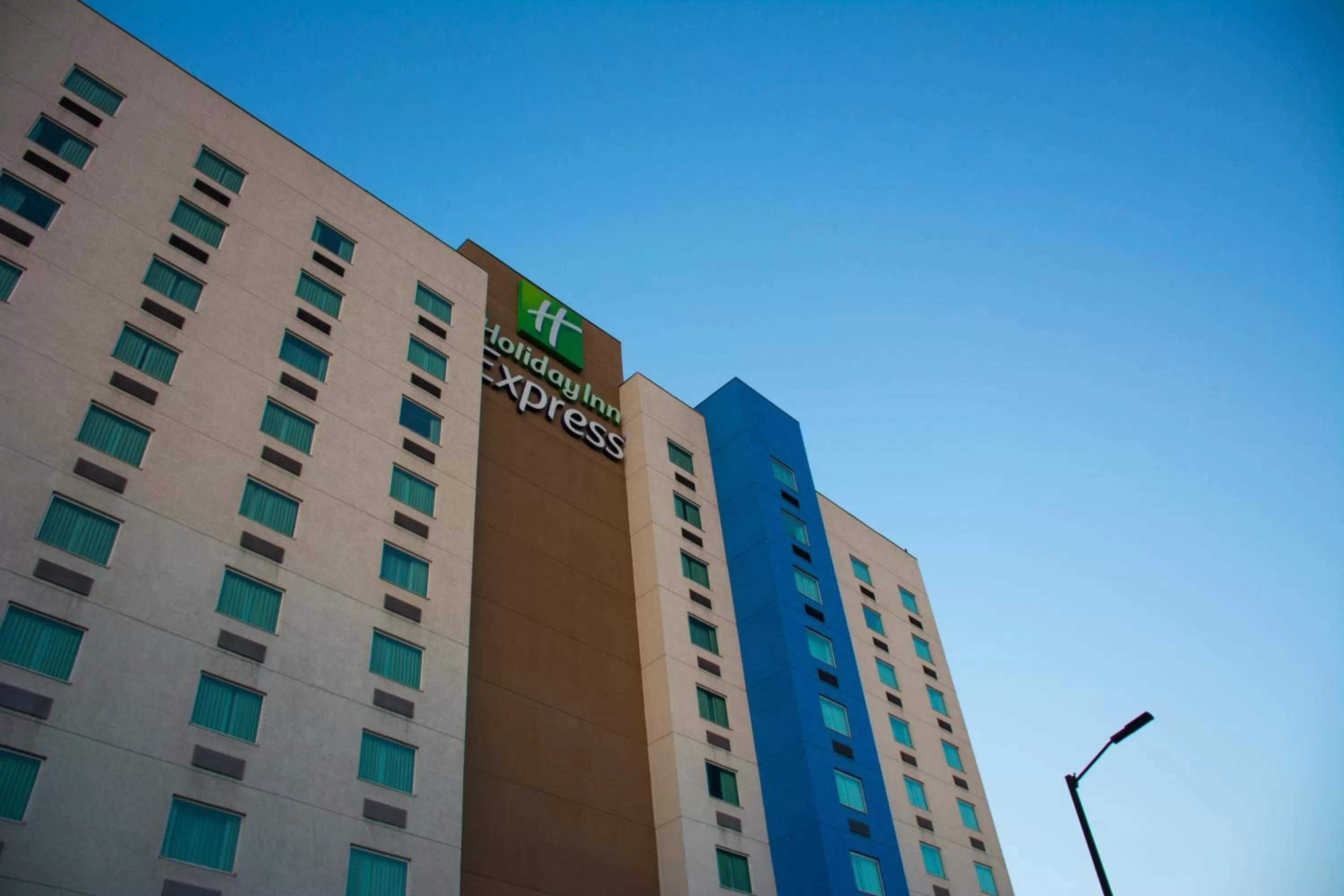 Property building in Holiday Inn Express Saltillo Zona Aeropuerto by IHG