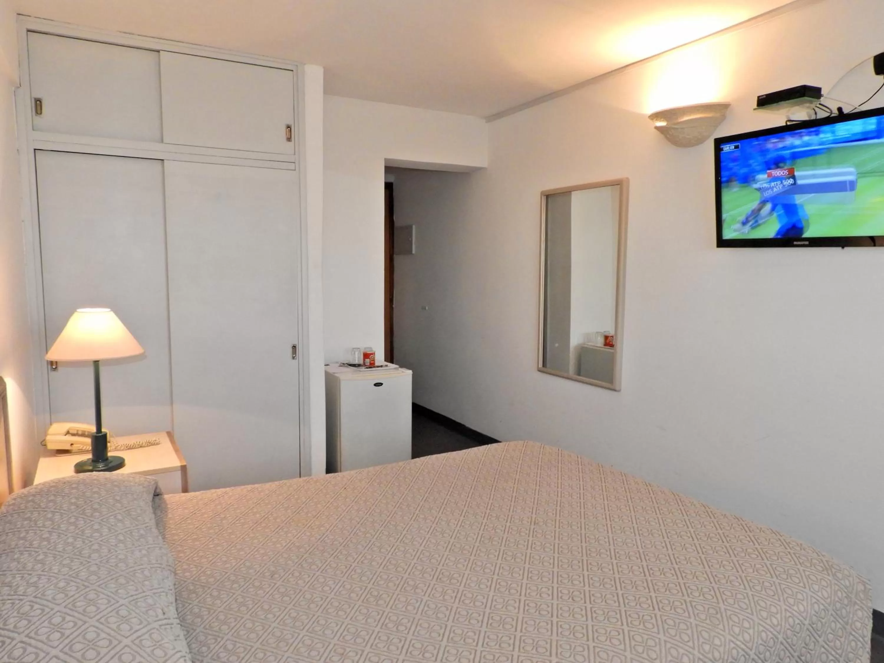 Bedroom, Bed in Hotel Tres Cruces