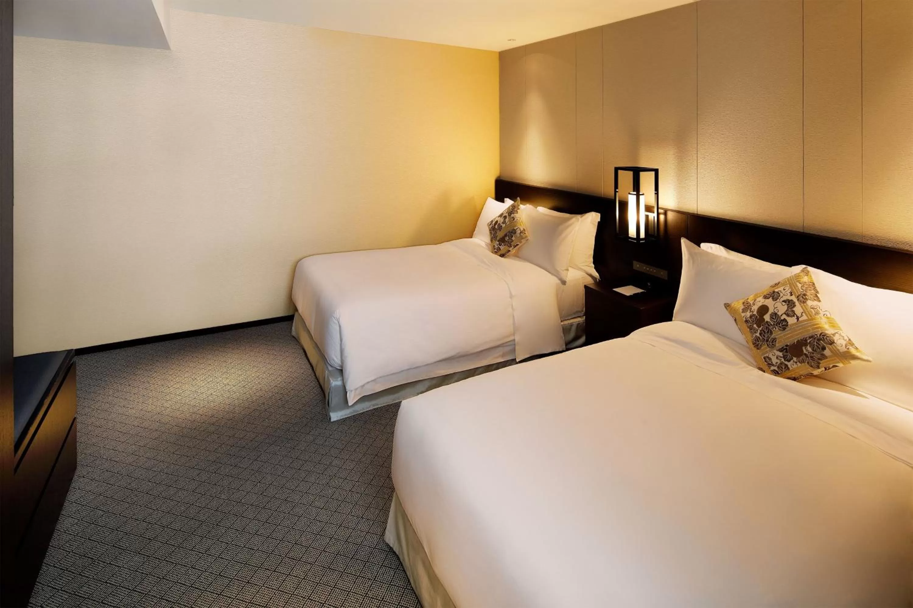 Bedroom, Bed in Suiran, a Luxury Collection Hotel, Kyoto