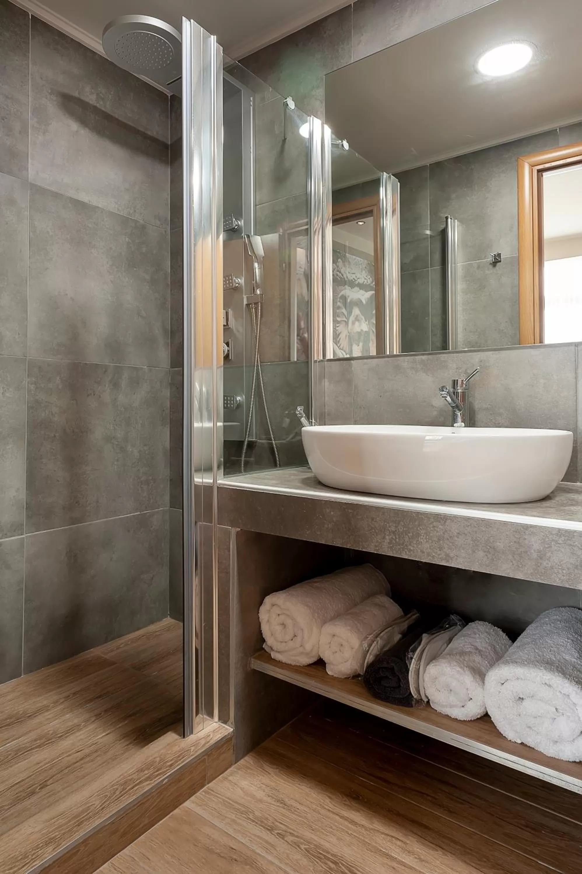 Bathroom in Pallada Athens boutique rooms & apartments