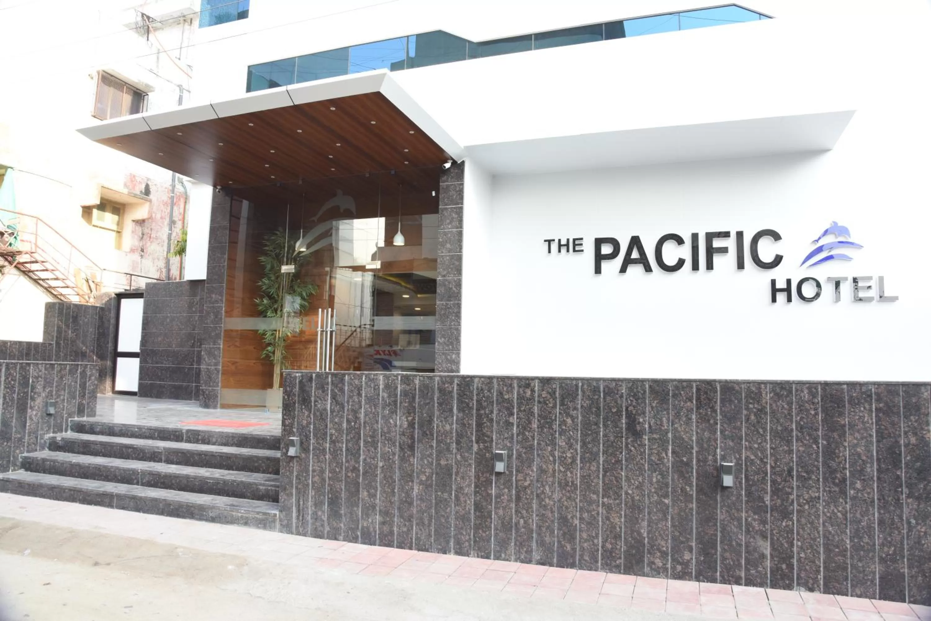 Facade/entrance in The Pacific Hotel