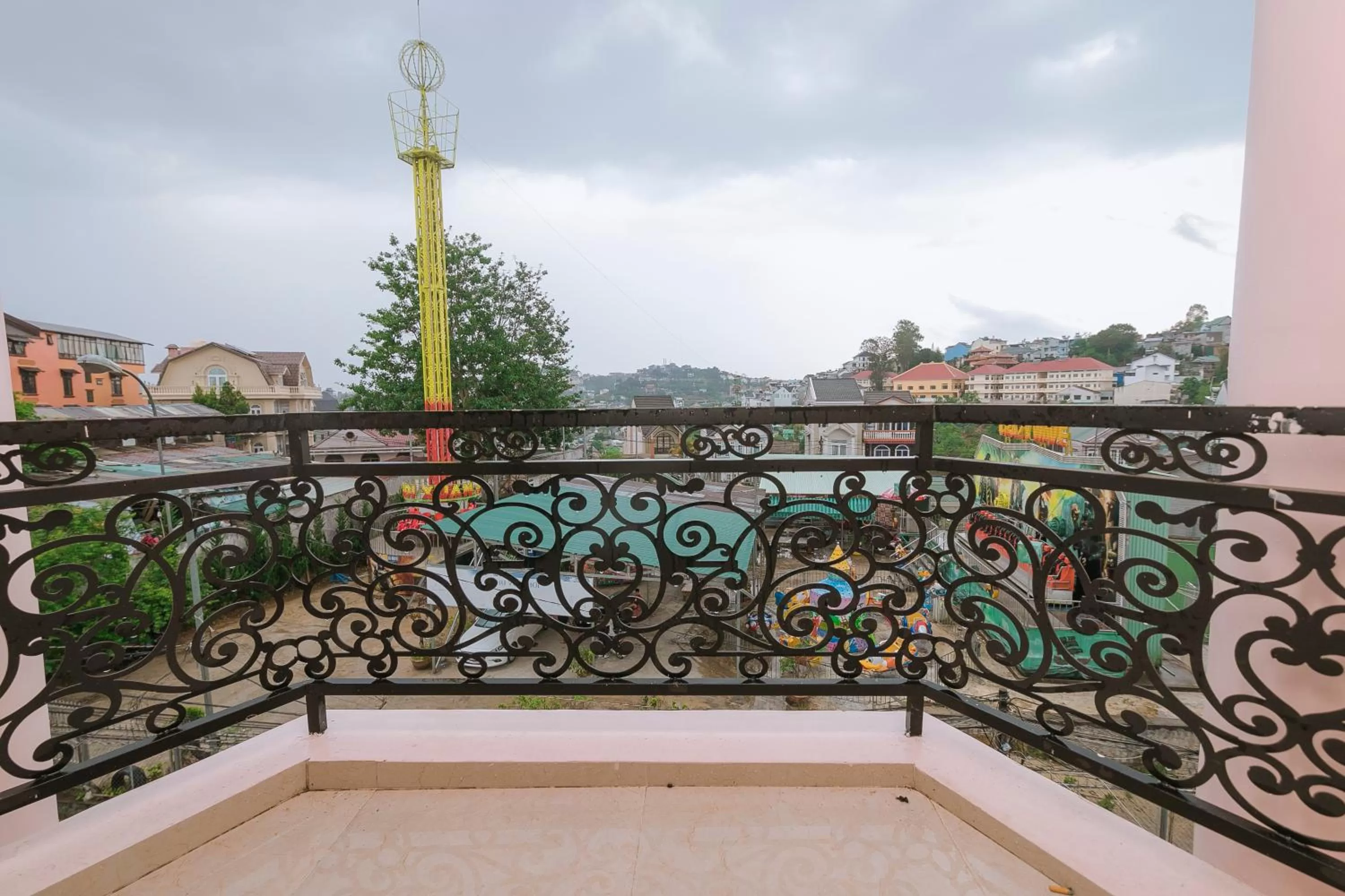 Property building in Ngàn Phố Studio & Love Hotel