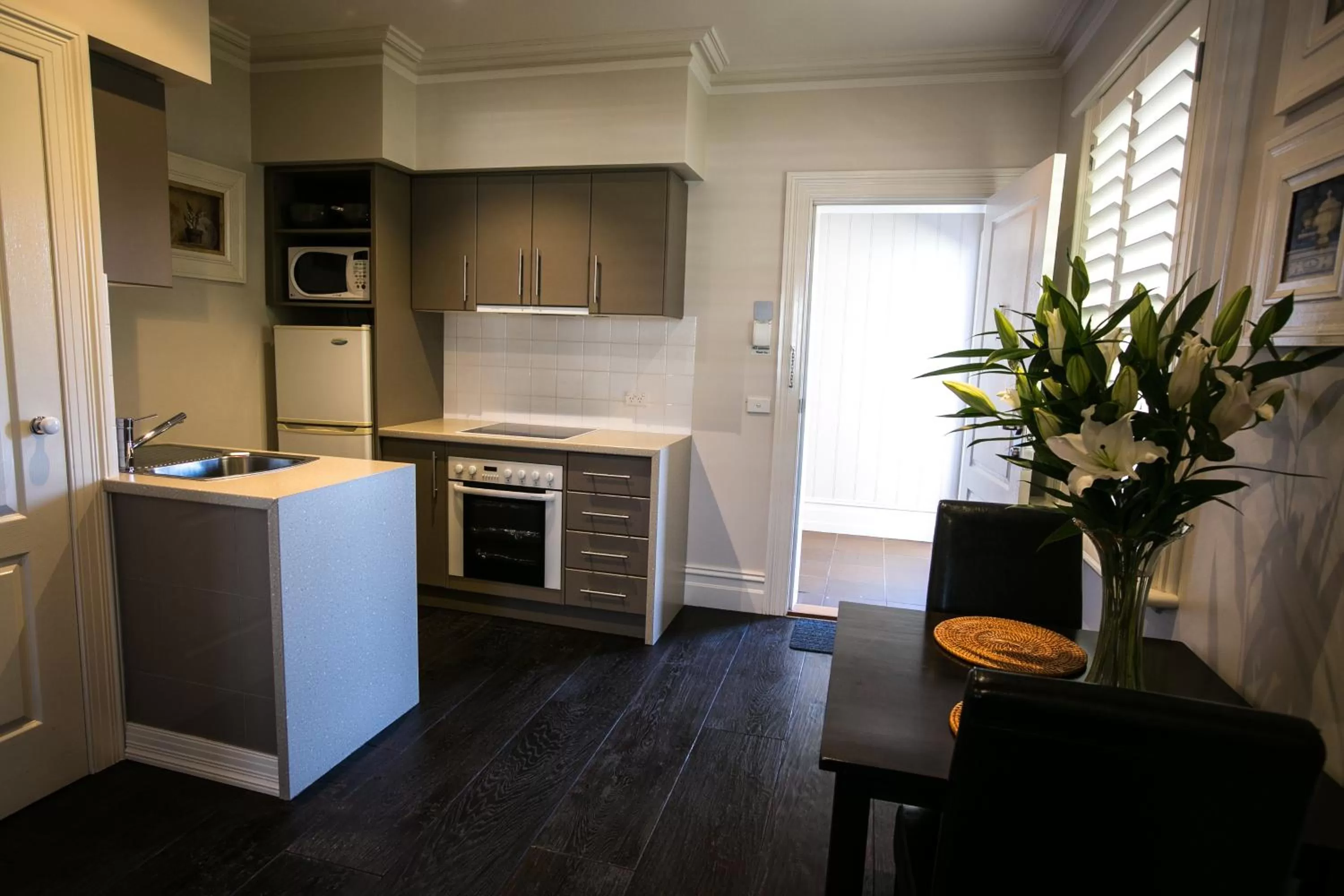 Kitchen or kitchenette in Gallery Apartments