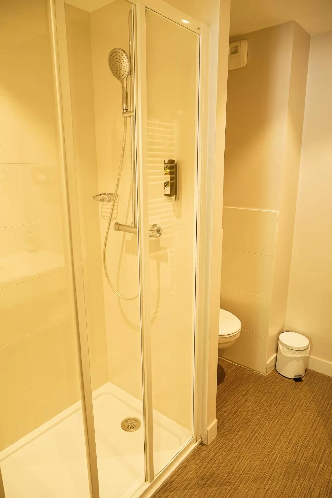 Shower in Hotel Le Faranchin