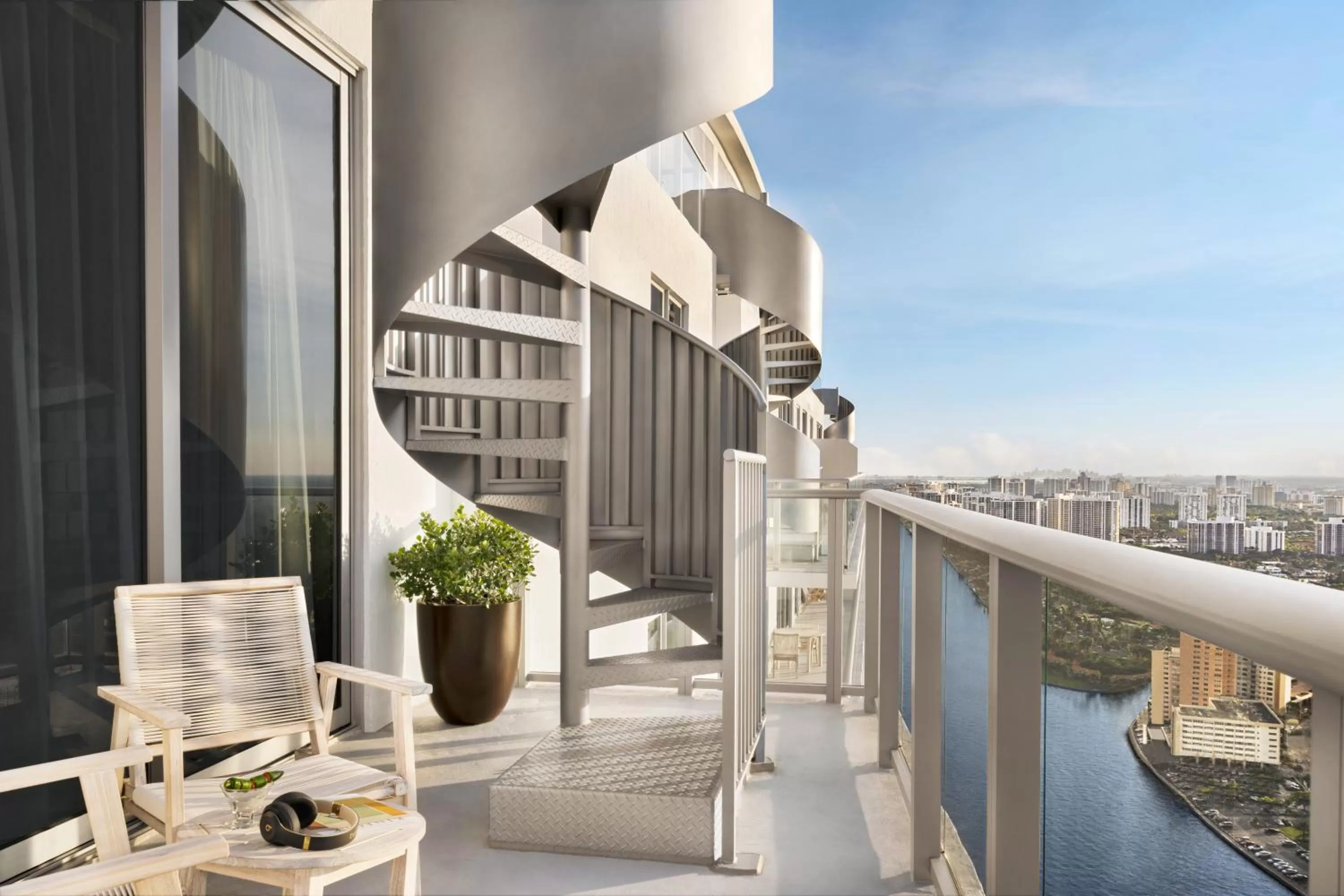 2 Bedroom Presidential Corner Suite-Panoramic with Kitchen in Hyde Beach House