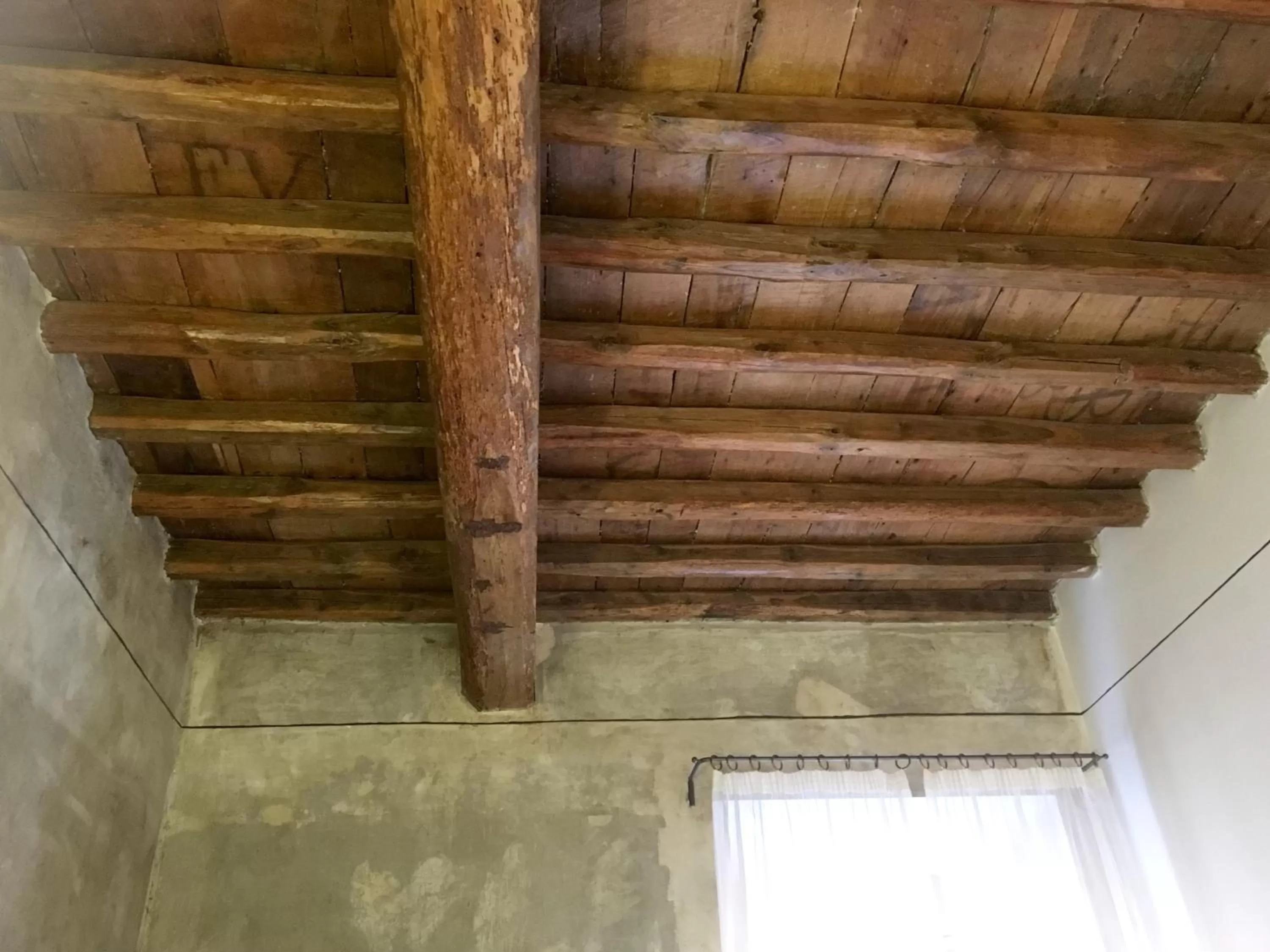 Decorative detail in Vicolo del Lupo Guesthouse