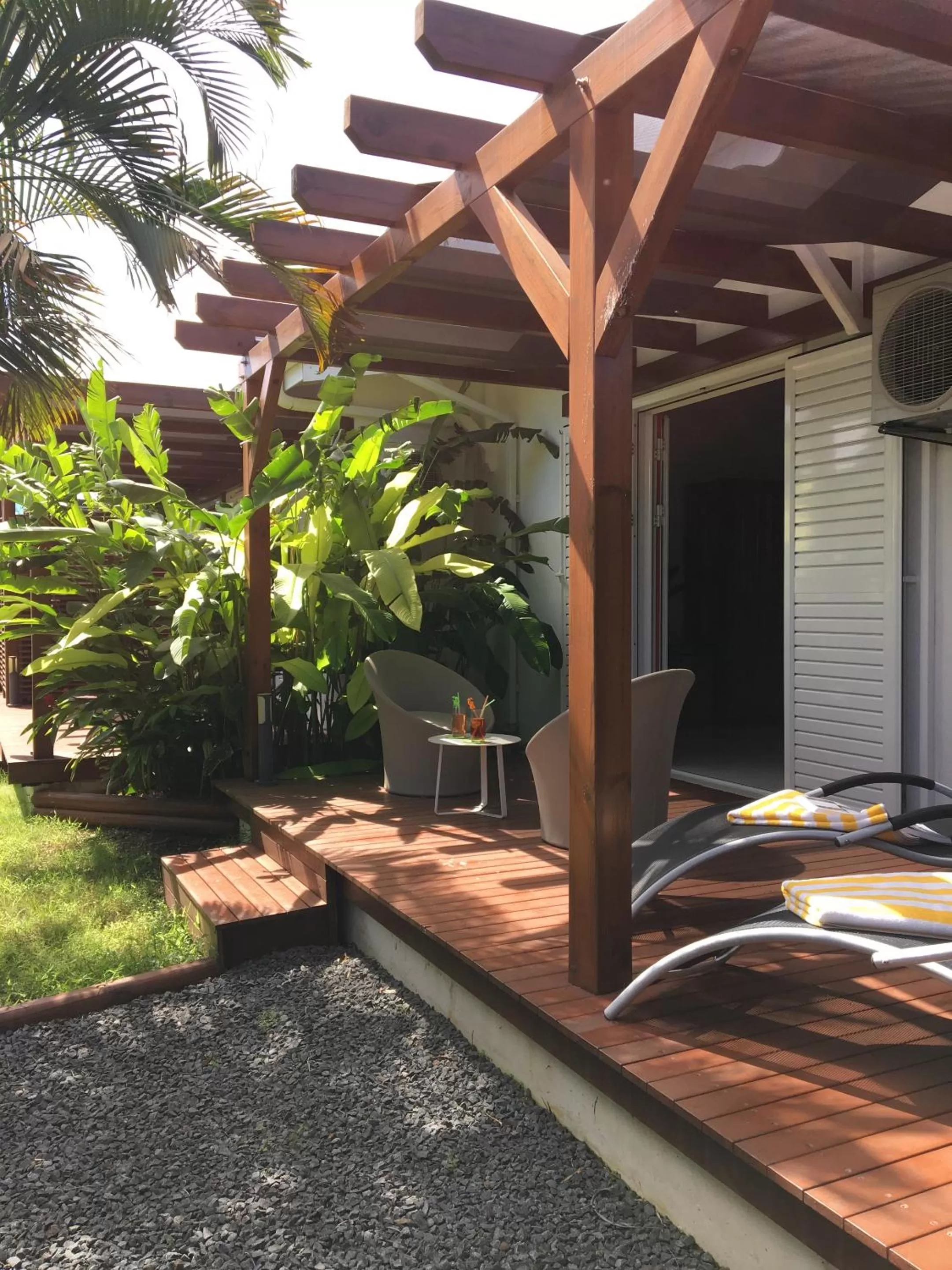 Property building in Chambres d'hôtes et villas chez Flo