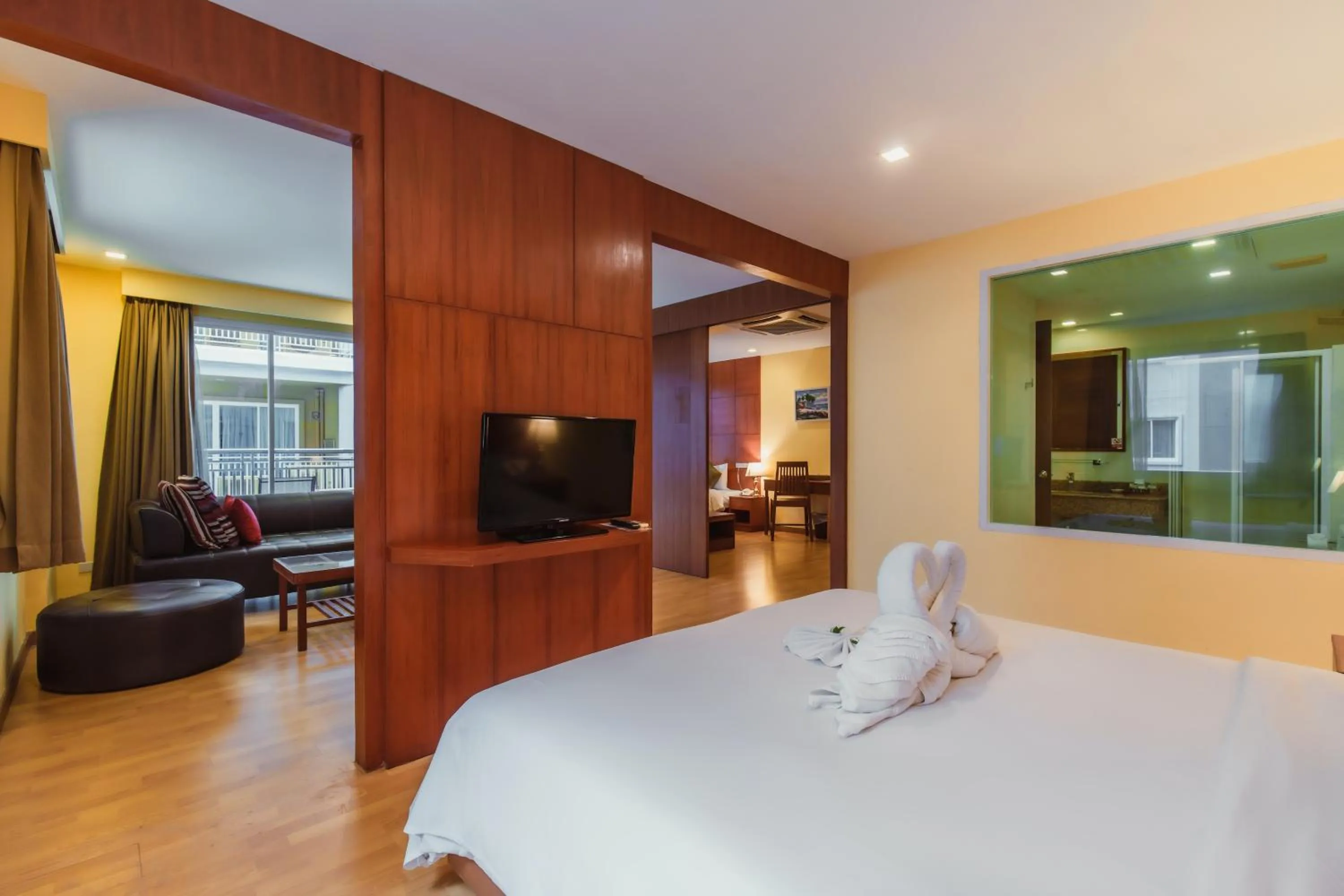 Bed in Elite Suites Patong
