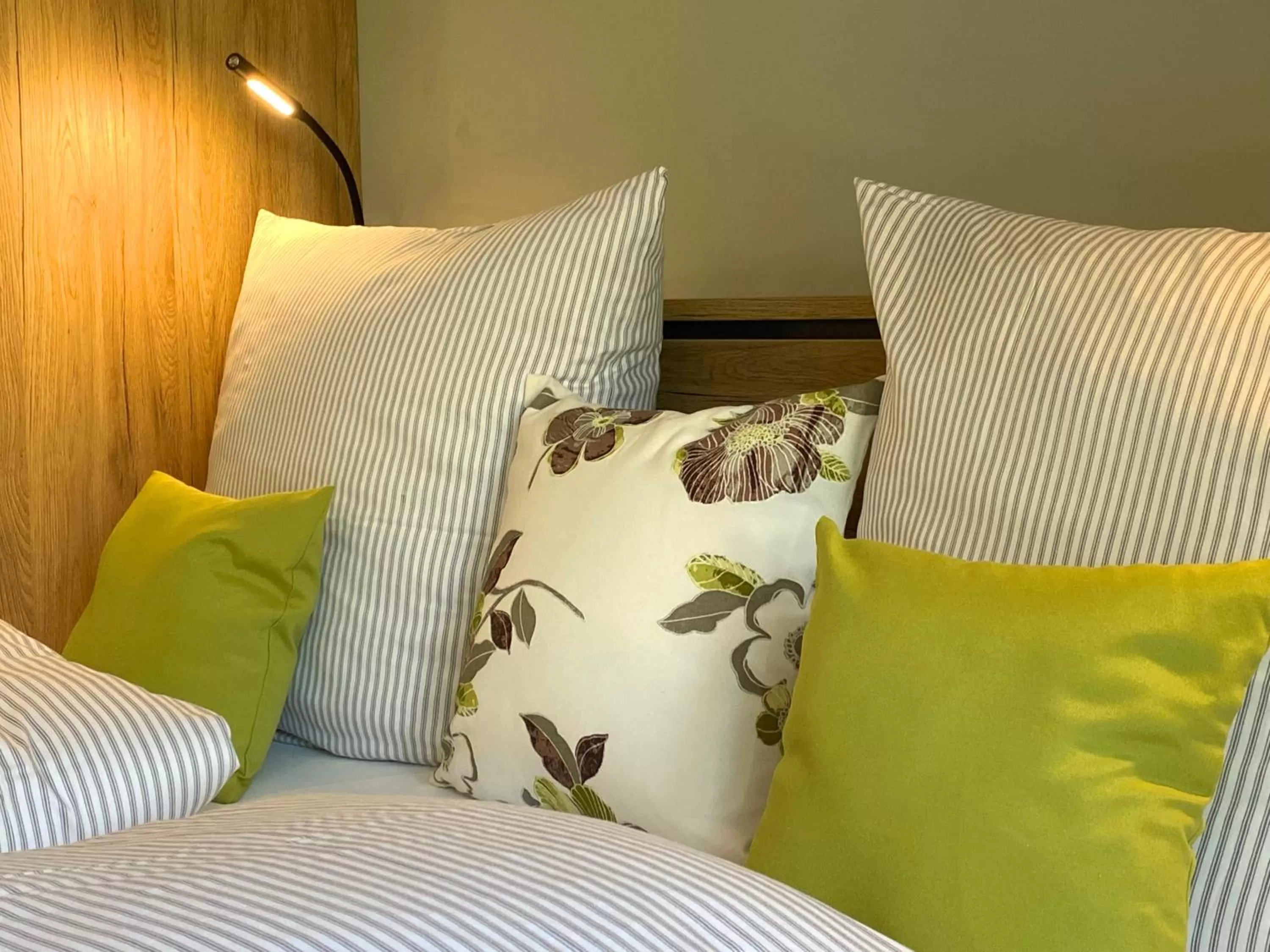 Bedroom, Bed in OlfenLodge