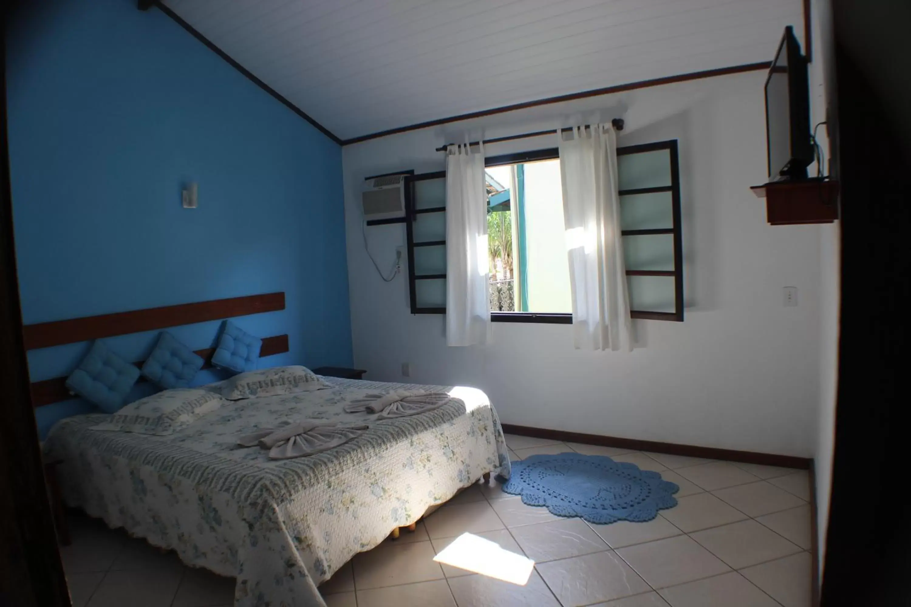Large Double or Twin Room in Pousada Flor de Paraty Large Double or Twin Room in Pousada Flor de Paraty