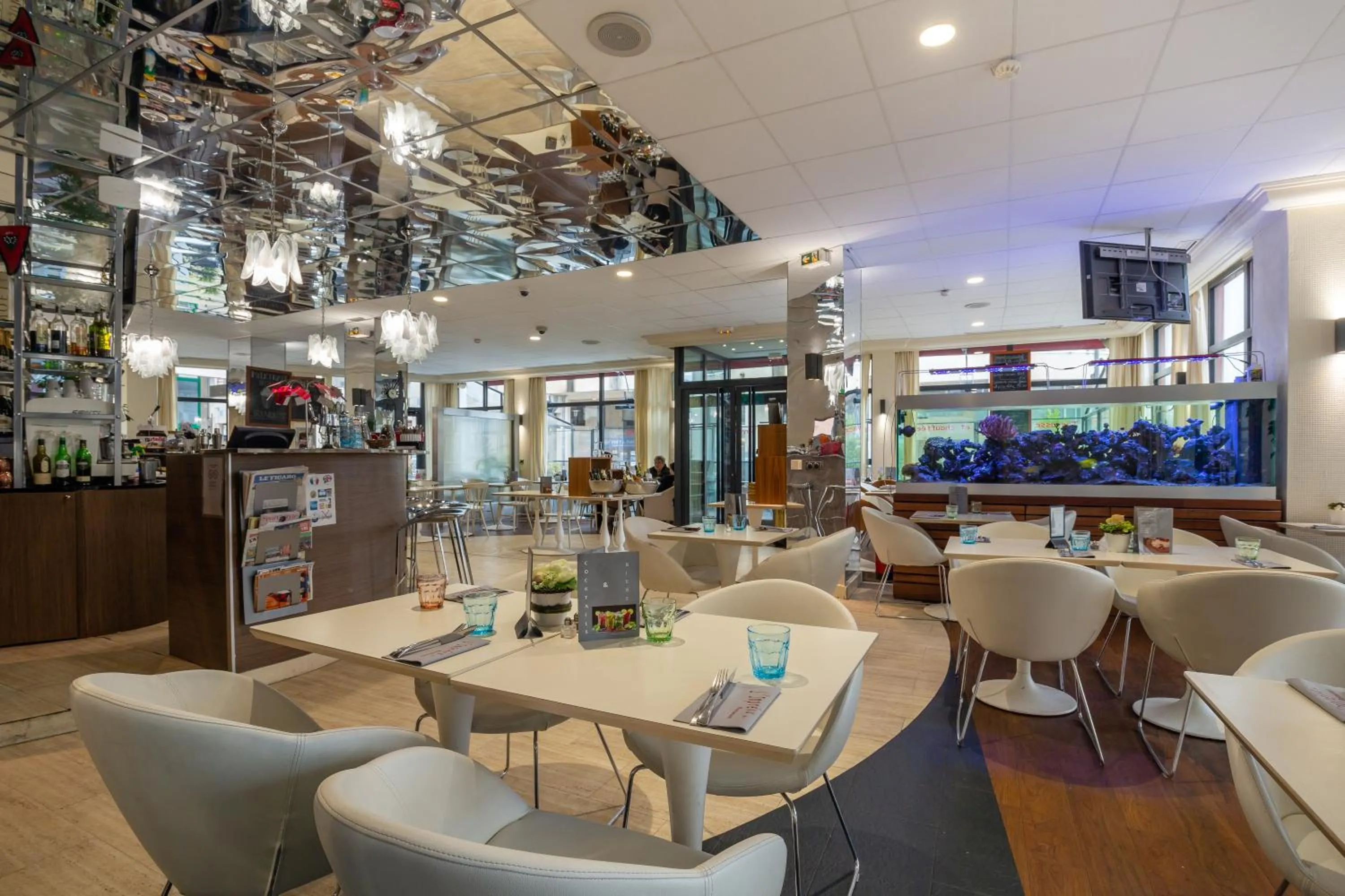 Restaurant/Places to Eat in Hotel Central Parc Oyonnax