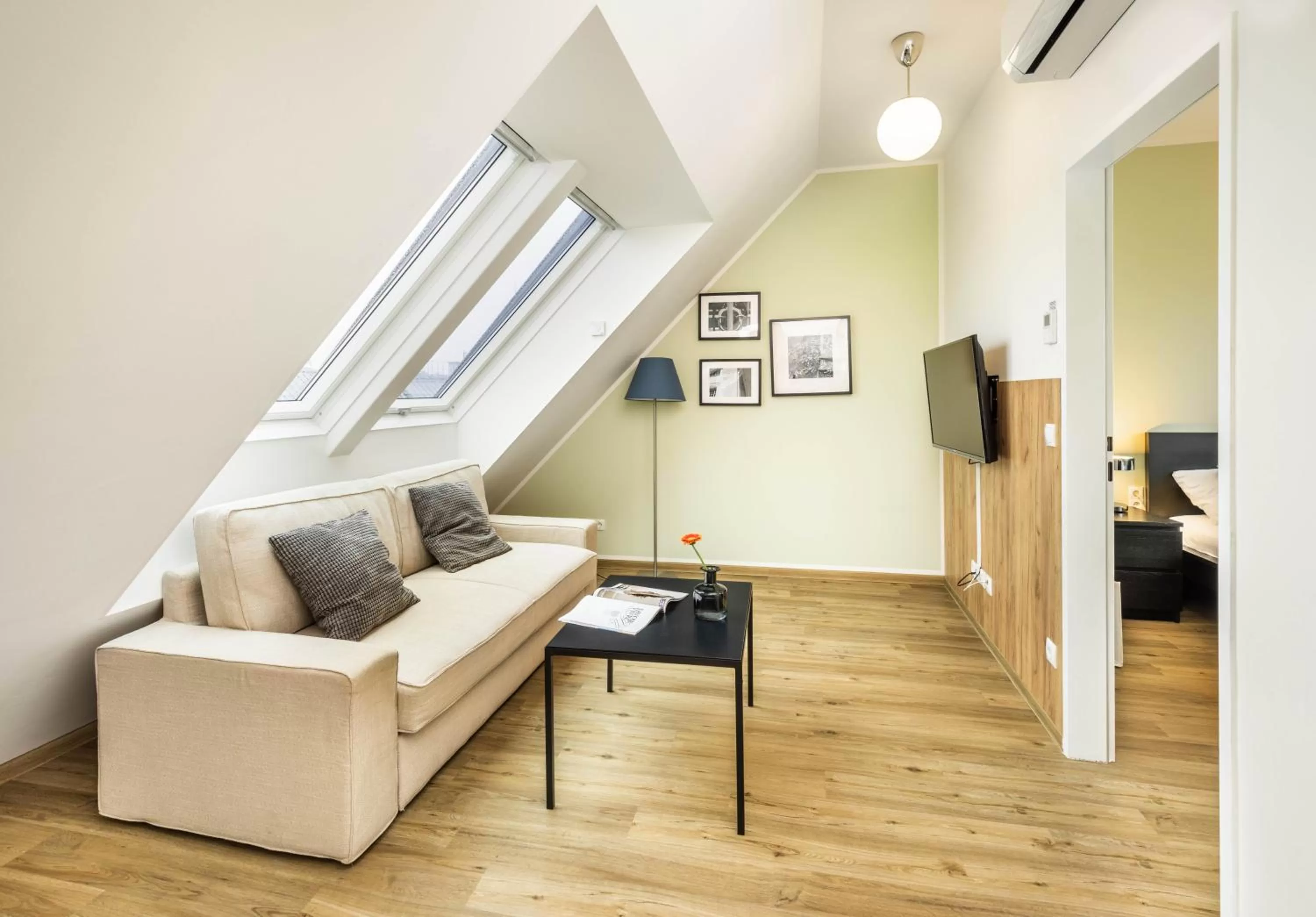 Living room in Jimmy's Apartments Lory