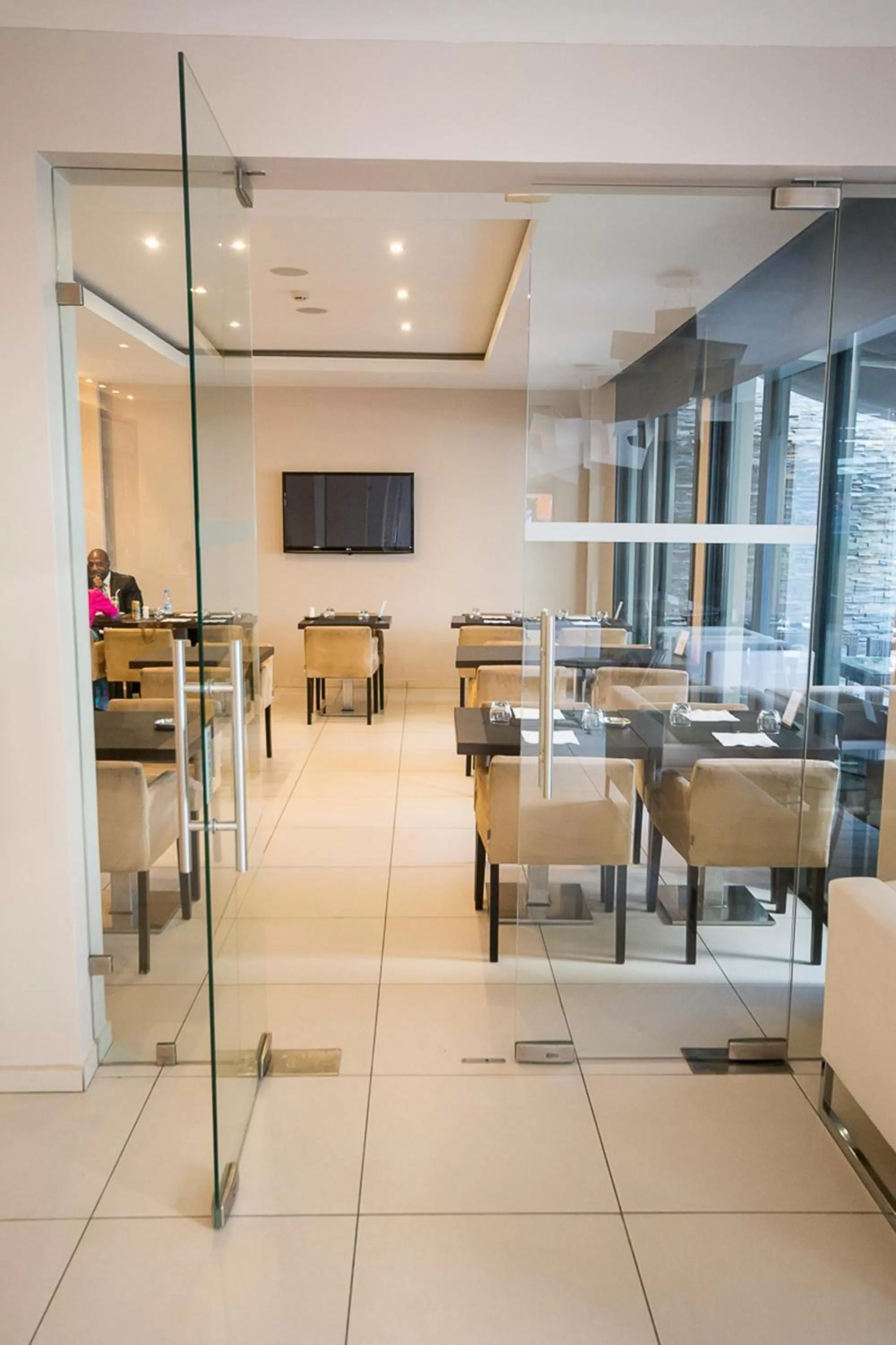 Restaurant/places to eat in Rysara Hotel