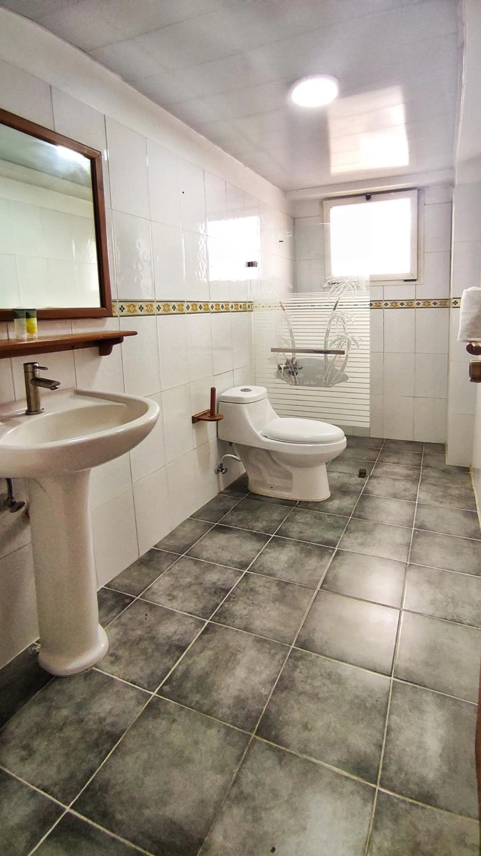 Bathroom in Acuarium Suite Resort