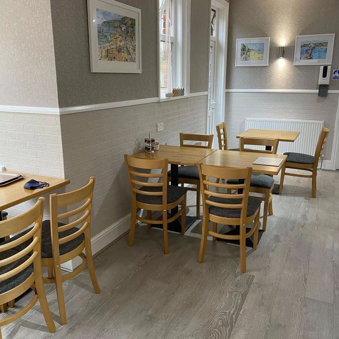 Restaurant/places to eat in Inglewood Guest House