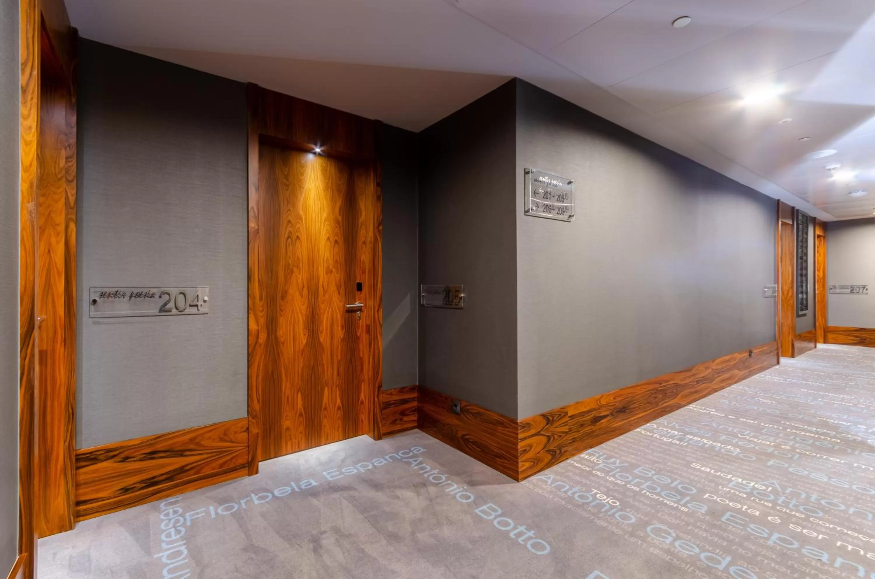 Property building in Olissippo Saldanha