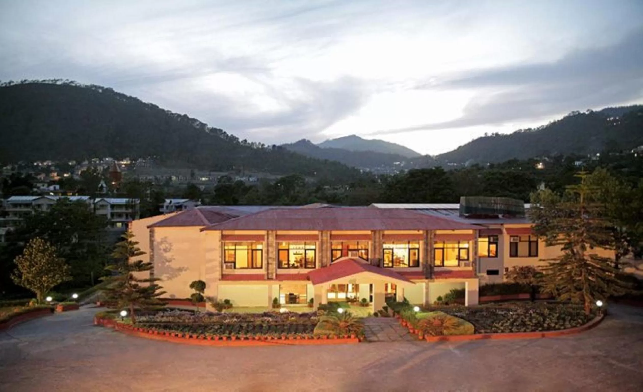 Facade/entrance in Country Inn Nature Resort Bhimtal