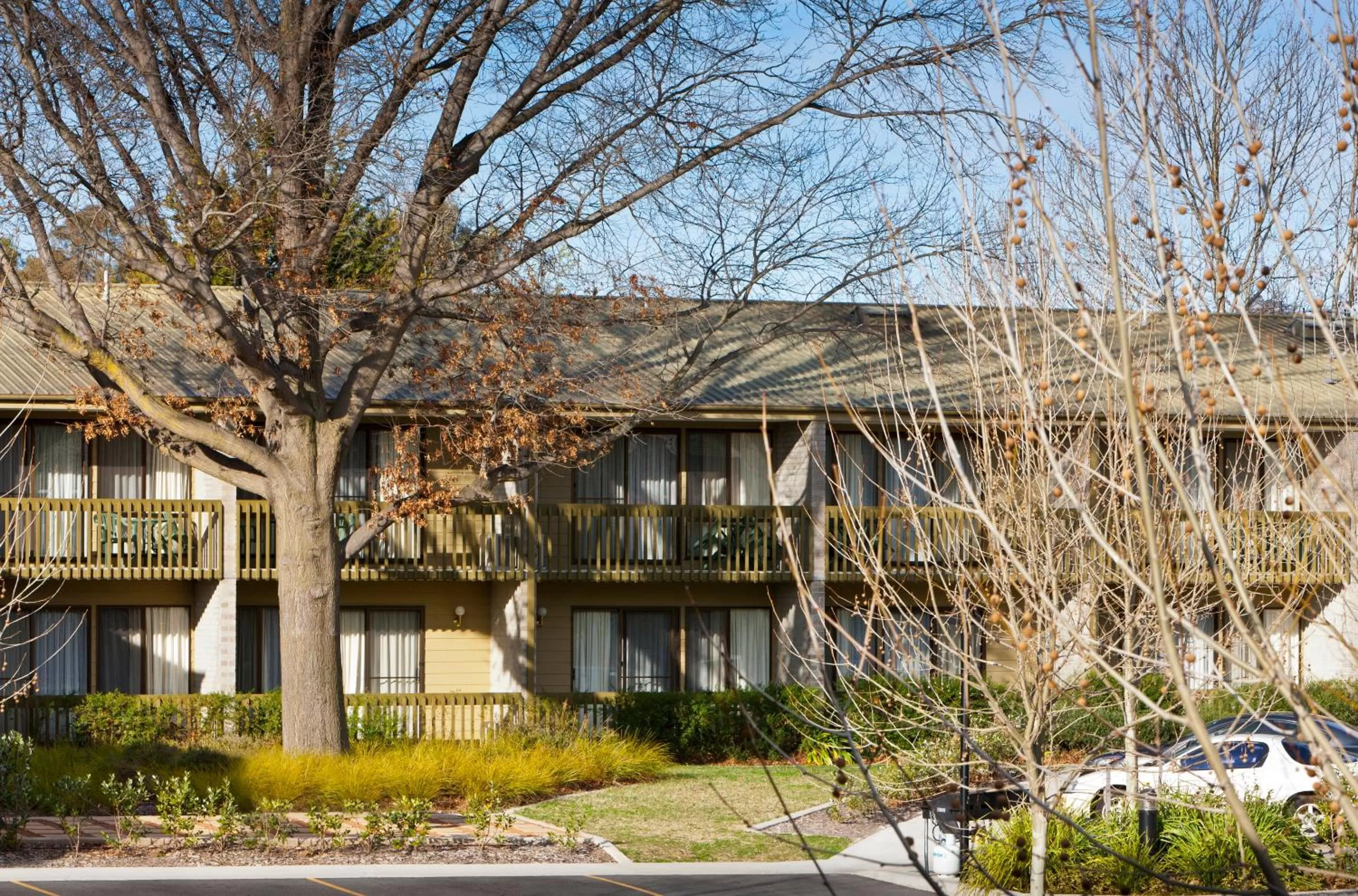 Facade/entrance in ibis Styles Canberra Tall Trees