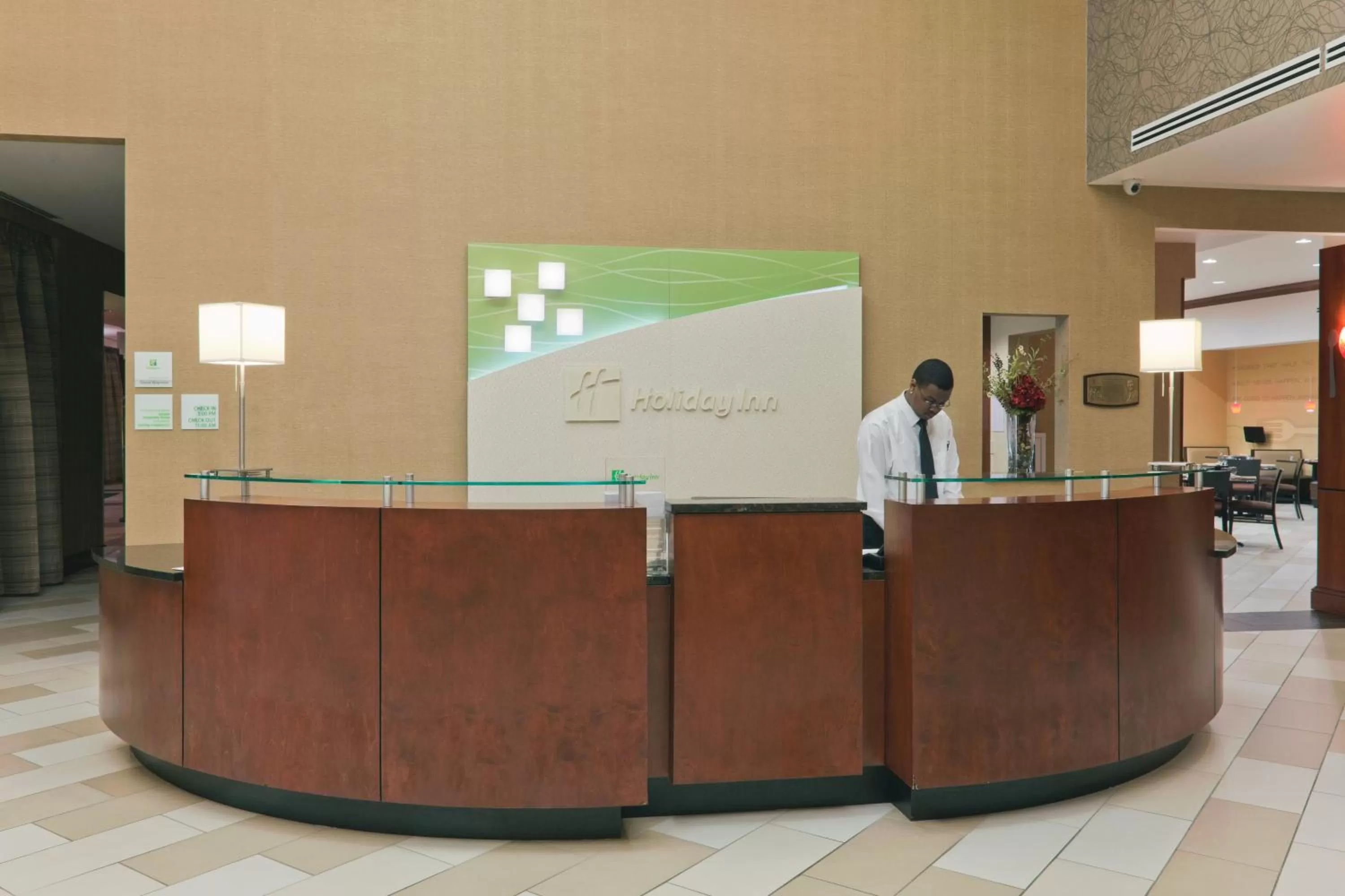 Lobby or reception in Holiday Inn Hotel & Suites Lima by IHG