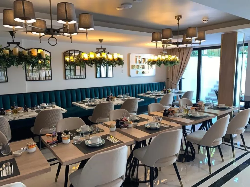 Breakfast in Merit Kensington Hotel