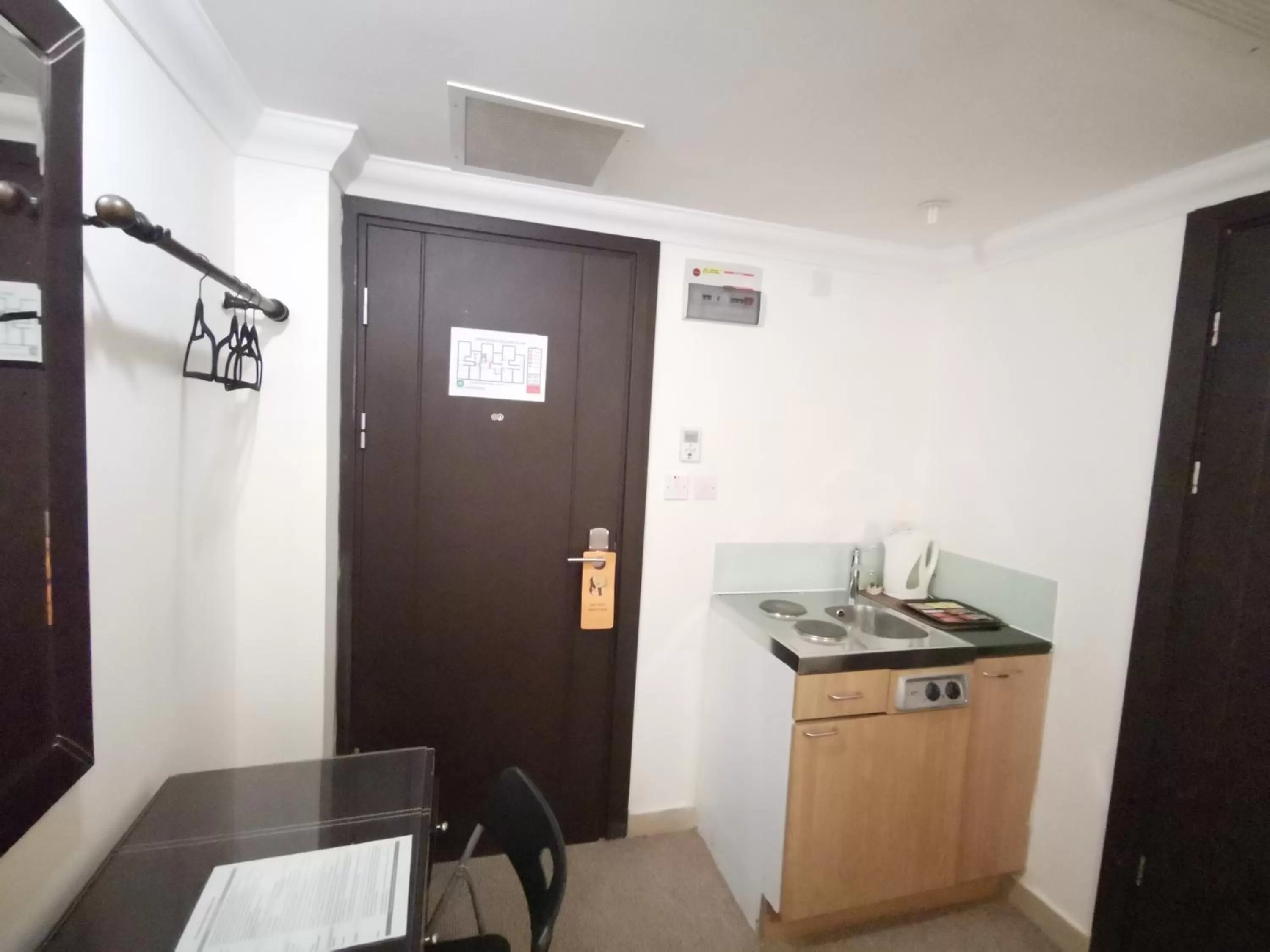 Kitchen or kitchenette in The Royale Chulan Hyde Park Hotel