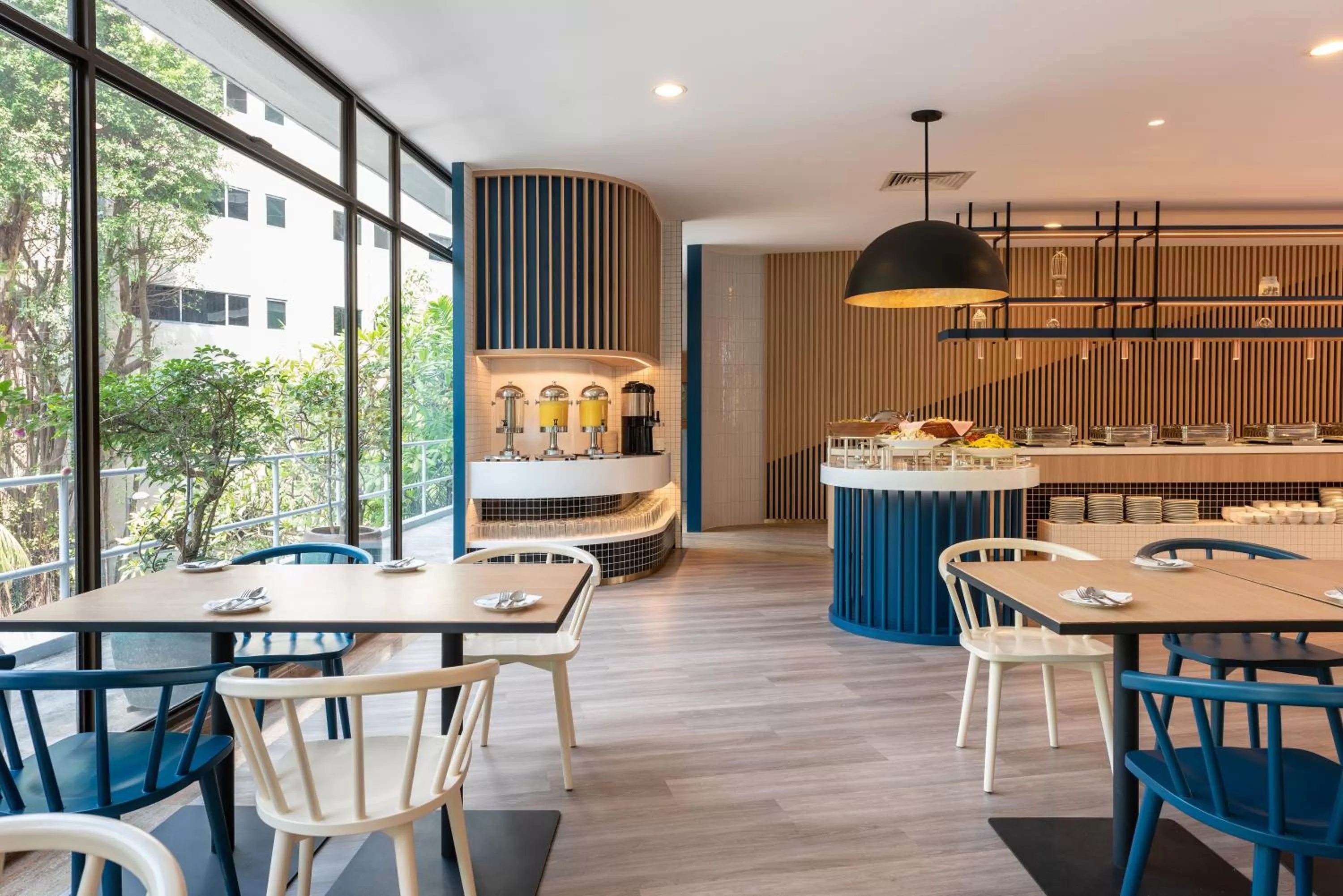 Restaurant/places to eat in YWCA Fort Canning