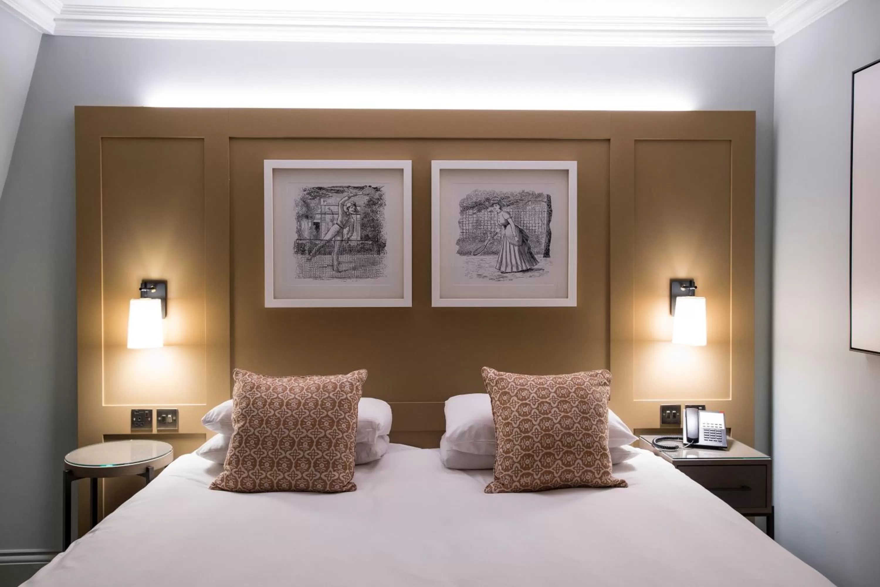 Bedroom, Bed in Bush Hotel Farnham