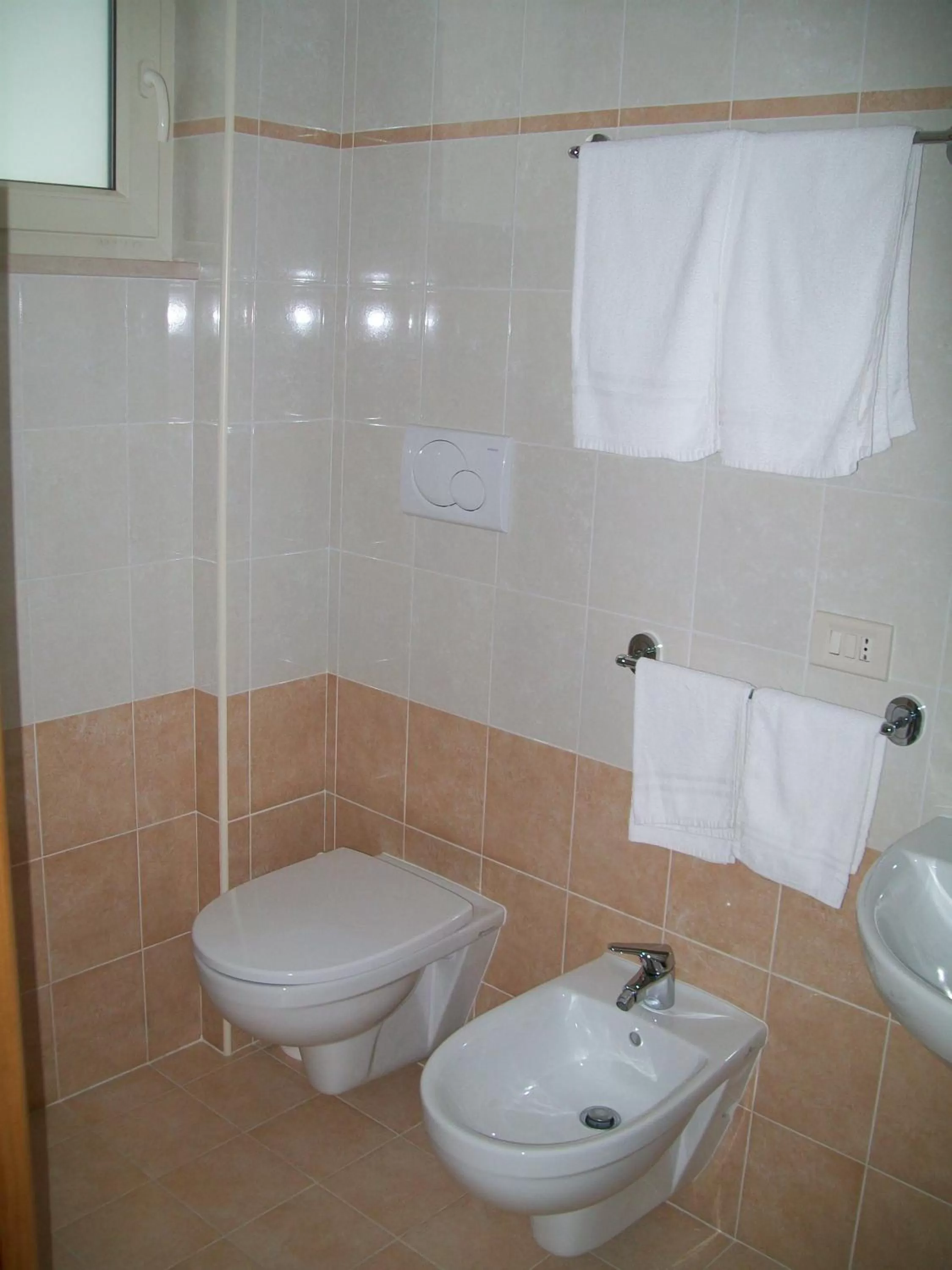 Toilet in Bed & Breakfast La Collinetta