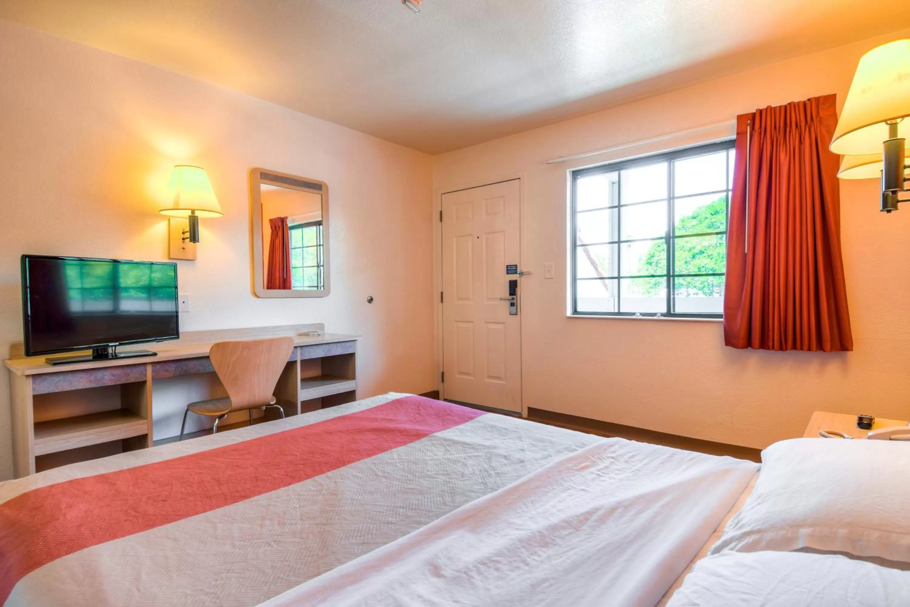 Bed in Motel 6-Pomona, CA - Los Angeles