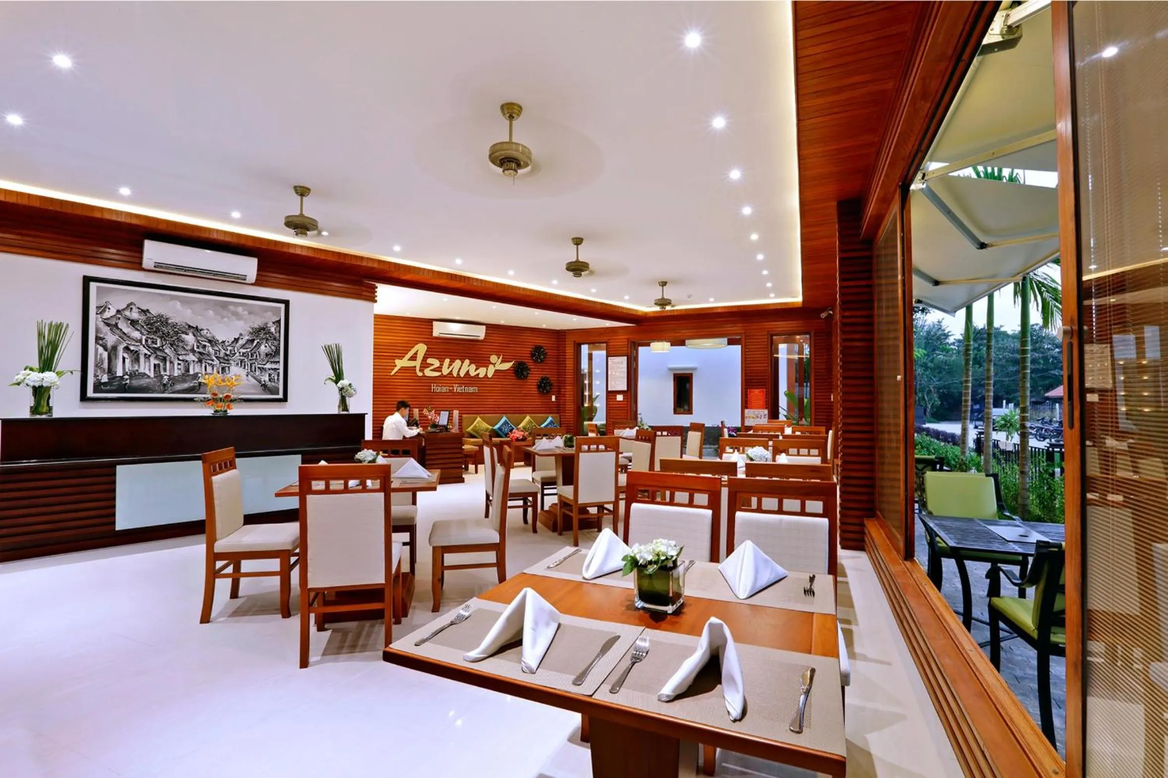 Communal lounge/ TV room in Azumi