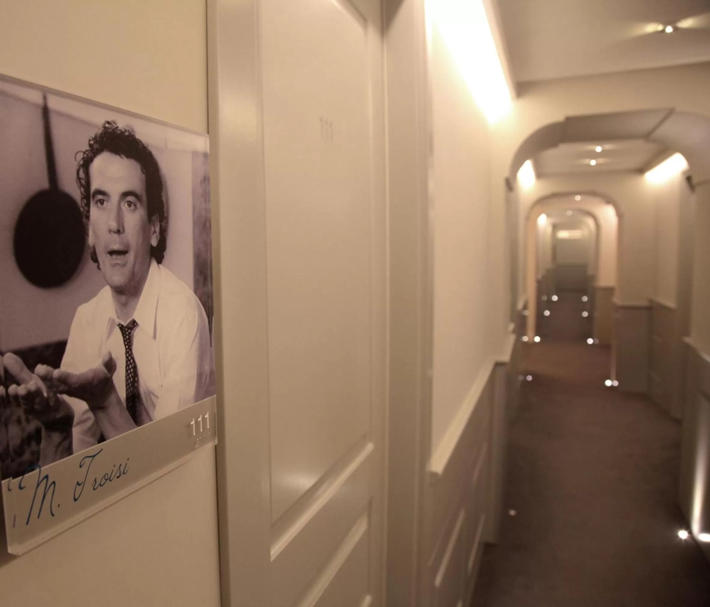 Decorative detail in Partenope Relais